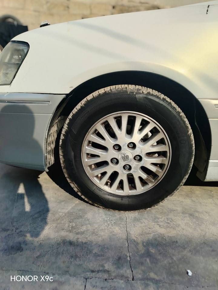 بسم الله  بەناوی الله 
مەلیڪەی مووسی 2003 مەڪینە گەورەD4 سەیارەڪە  ڪامل جوانڪاریە  هەتا بڵێی هەیڪەلی جوانە ماشاء الله بەشەرتی گێڕ مەڪینە تەقە ڕەقە دەبڵ  دوڪەڵ تایەی لۆڪ پاتری تازە گۆڕیومە ڕۆنی  پاوەر و مەڪینە و گێڕ هایدرۆلیڪی  تازە گۆڕاوە سەیارەڪە سێ دووگمەیە پەردەیە تراڪشنە تەبرید مەرڪەزیە  دەشپوڵ دووبەیە پێش ڪڕیستاڵە دوای عیونی سپۆڕتە  لایت زینۆنە  ناوی لیدی بۆدانراوە  سەیارەڪە چاڵ و قوپاوی نیە ناو زەردە گێڕ عەدلە سوڪان ڪارەباییە ڪوشن ڪارەباییە قوفڵ مەرڪەزییە   سەیارەڪە لەڪەلارە  نرخی48 گڵاو مامەڵەیەڪی ڪەم  سەیارەڪە سەیارەی مەعرەز نیە و سەیارەی ماڵە  ژمارەی تەلەفون *********** كالار, السليمانية
