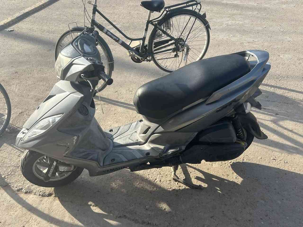 دراجه جيتي آر لبيع مال واحد متوازي على فلوس الدراجه كفاله عامه صالها شهر من نازله من الرمه لو مامتوازي ولا أبيعها كلب الصور وشوف النضافه المكينه بالباكيت مال جنايه السعر مليون٢٥٠ وبيها مجال للشراي ***********
