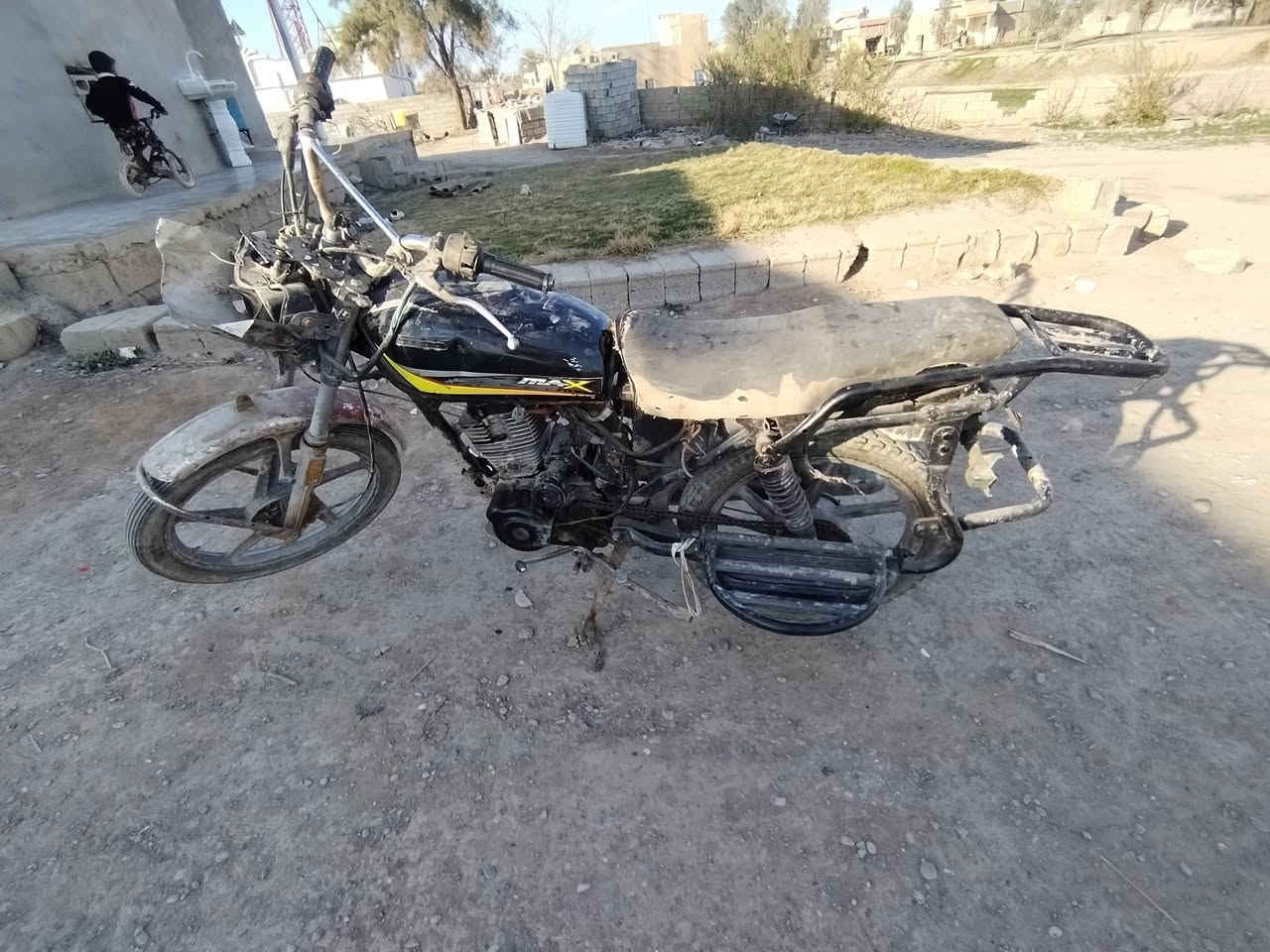 السلام عليكم موطور للبيع محرك بي صرف صوت مابي خلاص يعوزو تجفيت هسه يشتقل مثل الساعا السعر 140وبي مجال للطيبن للتصال0787302330


**إذا كنت صاحب هذا الإعلان وتريد حذفه لأي سبب، رجاءا أرسل رسالة إلى الدعم الفني**