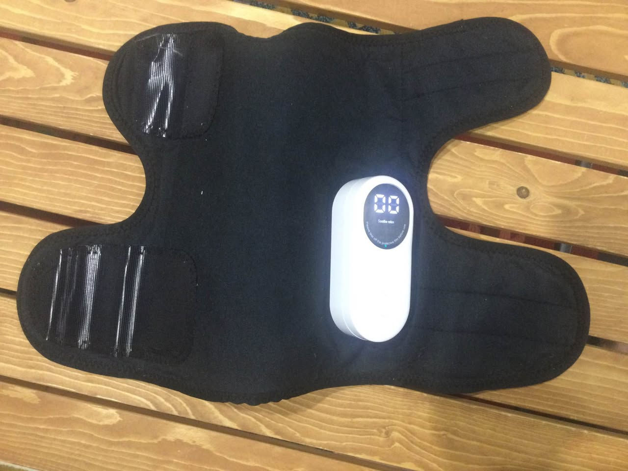 الجهاز عبارة عن شريط يلتف على ساق القدم ويقوم بالتدليك مع الحرارة بيه خيارات ينشحن ويستعمل 
سعره ١٥ الف
عنواني / اربيل / روناكي
يوجد توصيل داخل اربيل ٥ الف
ملاحظة : الجهاز عبارة عن قطعة واحدة موضح بالصور على الباكيت اي لرجل واحد وليس قطعتين أربيل, العراق


**إذا كنت صاحب هذا الإعلان وتريد حذفه لأي سبب، رجاءا أرسل رسالة إلى الدعم الفني**