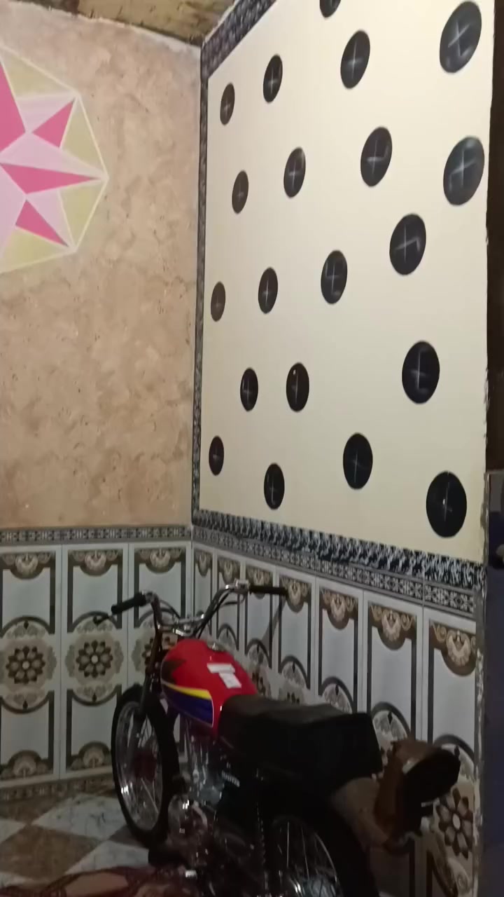 سلام عليكم دراجه لبيع كلك مكفوله عشائرين صرله شهر من معمره سعر 700 بدون سبايدر رقمي بيه وتساب ***********مكان اعكيكه
