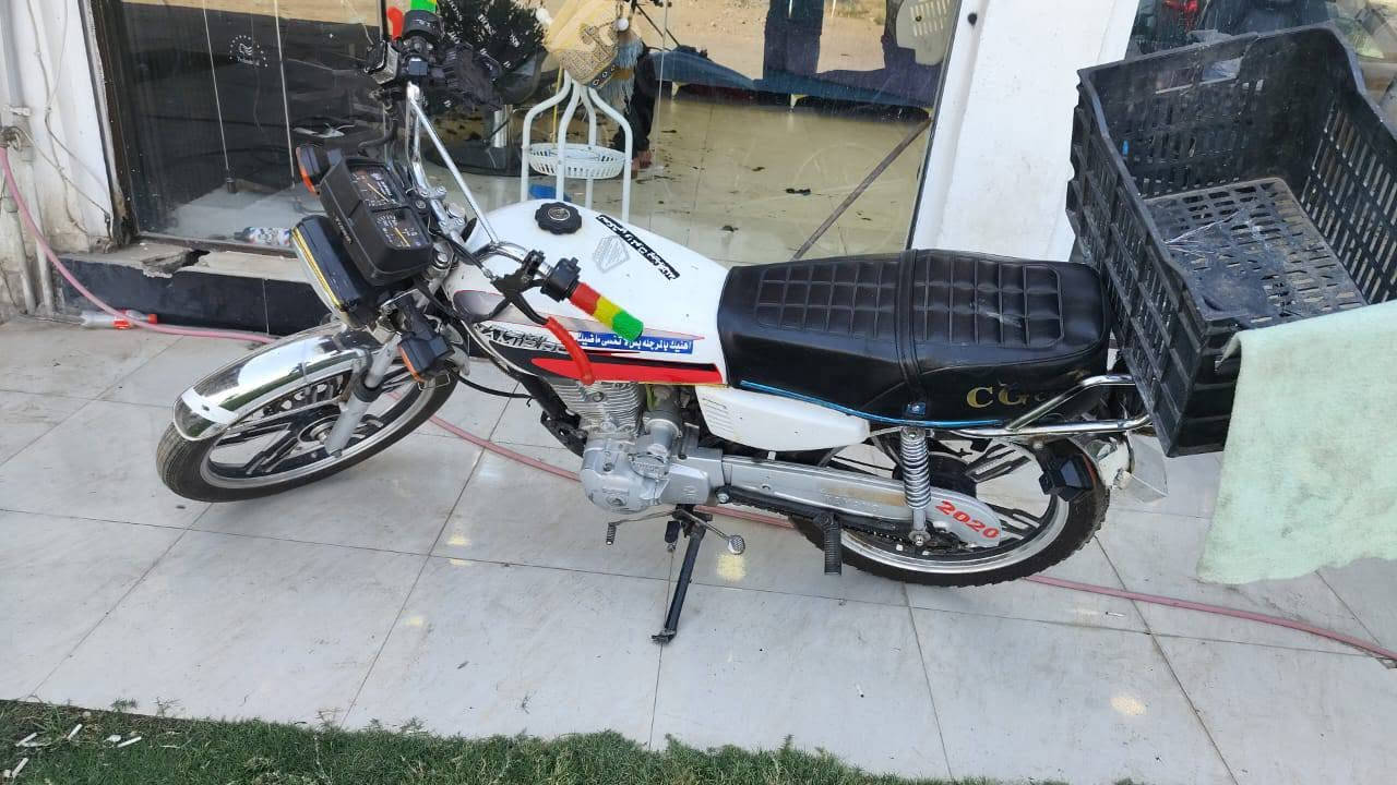 مأطور خمسه كير موديل2020 السعر 400 وبي مجال اي عيب مابي كهربائي شغال سلف شغال عنواني كركوك حي الأسرى مفقودين ***********
