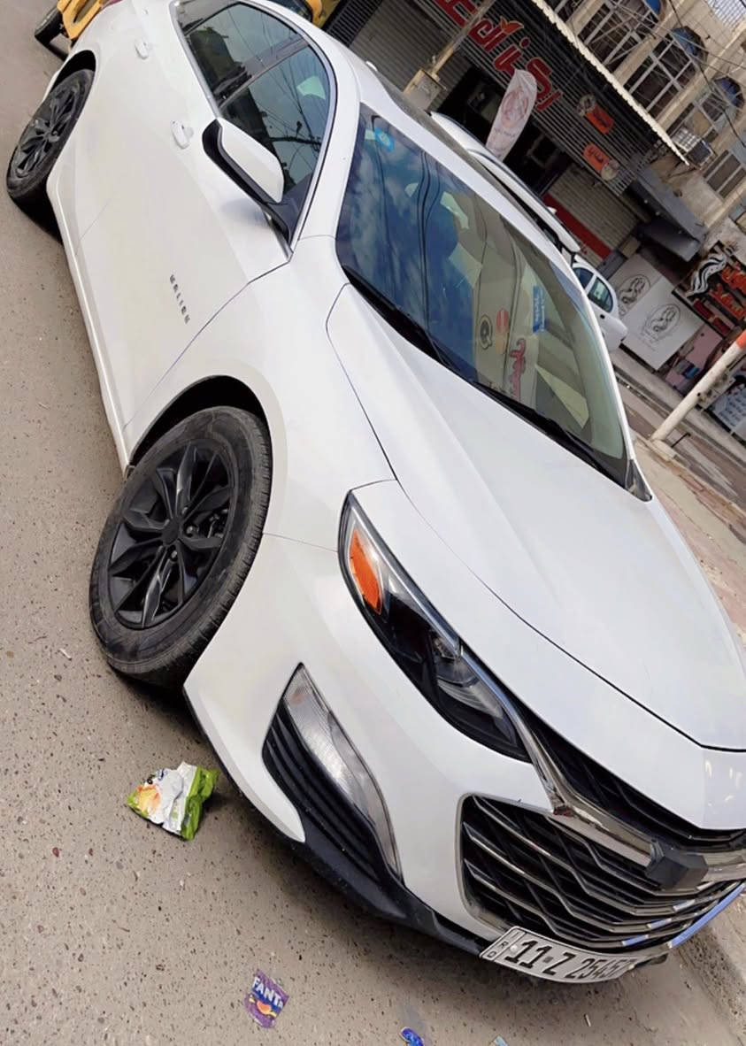 السلام وعليكم شباب ماليبو 2023 فئه Lt2فول بنورما كرسي كهرباء رادار تنبيه وتوقف ذاتي شاشه جبيره مكينه 1500تيربو 
رقم بغداد حادث السياره قبق جنطه فقط بدون اي ايرباك وبدون دواخل بجم كبس سياره نظيفه جدا وماشيه 76الف السعر 142 ومجال بسيط لاستفسار ***********
