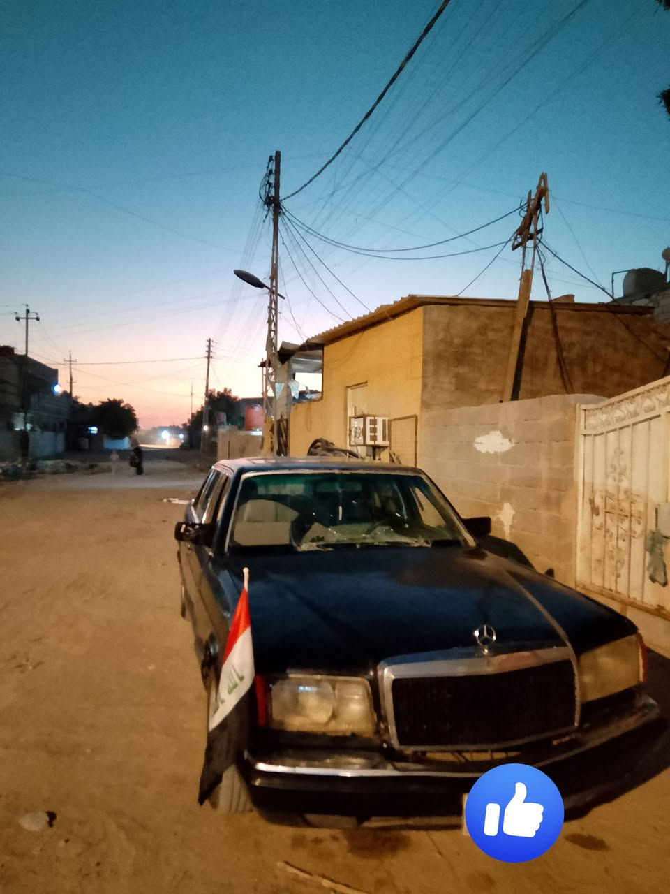 السلام عليكم ورحمة الله وبركاته جمعة مباركة على المسلمين اجمع الاحياء منهم والاموات صبحكم الله بالخير اخوتنه الاعزاء
مارسيدس جامبو رئاسي 560 1990 اصولية 

السيارة محورة مكينة بطة 3000 

السيارة كهربائياتها جميعها شغاله شرط الفحص بس رايدلك كهربائي يضبطلك الدكم 

الكير شرط اله فحص اكفله الك شكد ما تريد 

السيارة تعمير 

المكينة بيهة تبخير تبخر ( تبخر ) 

اخوان شاهد الله رايدهة ب 30 بس فلوس المكينة طايحة

25 وبيهة مجال بسيط 

والسيارة اصولية شرط فحص لكن اوراقهة ضايعة شاهد الله

مستعجل على بيعهة 

عنواني البصرة
رقمي ***********
