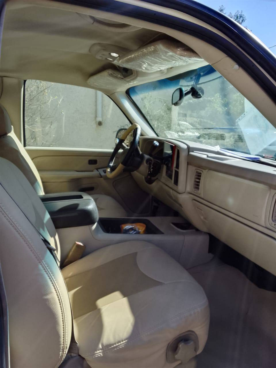 سيارة سوبر بان 2005 مكينة 5300 كير 700 سيارة تعمير جديد على البلاد مابيها اي قطعة تبديل محرك وكير جديد شرط الفحص كمبريسر تبريد جديد بس ما مشدود شاشة جديده سستم صوت تخم تايرات جديد ويلات بوليسي جديد سنوية تنتهي بشهر ال10 /2026 بأسمي السنوية السعر 130$ وبيها مجال بسيط للاستفسار الاتصال على الرقم ***********
