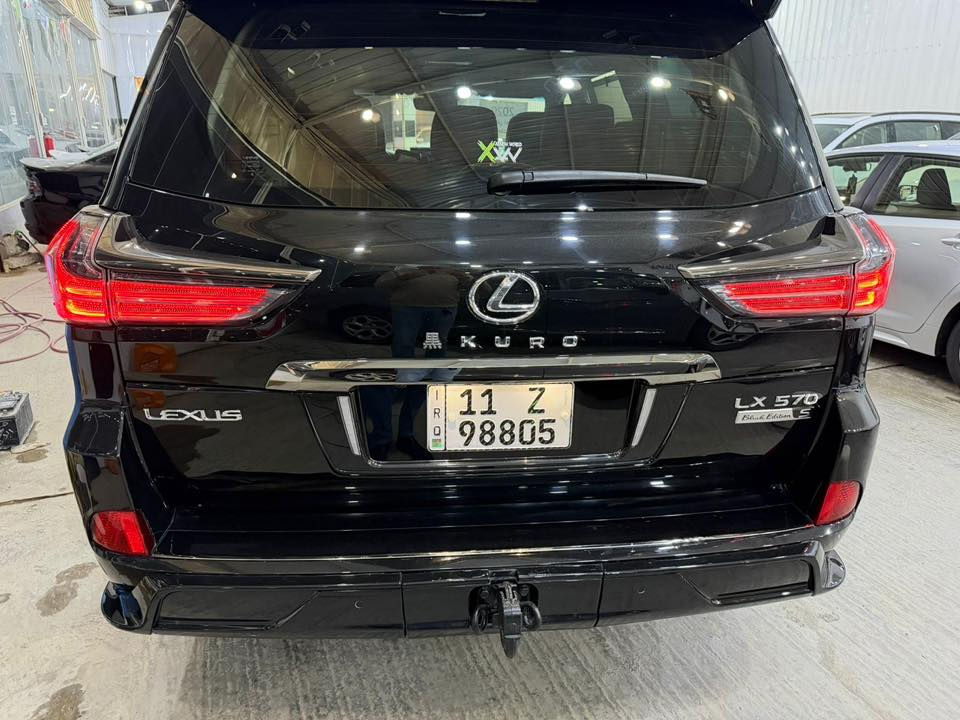 � للبيع – لكزس LX570 موديل 2020
🔹 وارد خليجي
🔹 لون أسود ملكي
🔹 داخلية جلد أحمر رياضي فخم
🔹 محرك 8 سلندر قوي
🔹 دبل ثقيل + نظام دفع رباعي
🔹 فتحـة سقف
🔹 شاشة كبيرة + كاميرات
🔹 كراسي كهرباء + تبريد وتسخين
🔹 سيارة نظيفة جداً وجاهزة

📍 الموقع: الناصرية
💰 السعر: (725 )اخر سعر
📞 للاستفسار: (*********** 
ماشيه 90 الف 

سيارة للهيبة والفخامة.. فرصة ما تتعوض �
