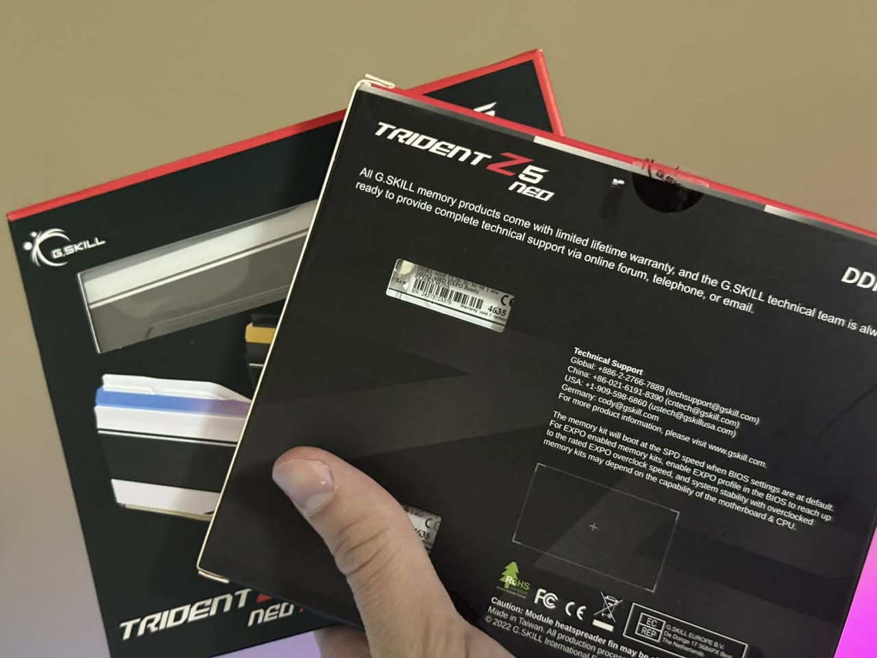 قطع للبيع

ألصور كلها حقيقية للقطع مو من كوكل

_______________________________________________

بورد

*New / جديد

GIGABYTE B650 AORUS ELITE AX WIFI

السعر 250 الف

_______________________________________________

رامات

G.SKILL Trident Z5 Neo RGB DDR5 (2 X 16GB) 6000Mhz CL30 | AMD EXPO | INTEL XMP | *New / جديد

F5-6000J3038F16GX2-TZ5NR رقم الموديل

السعر 625 الف للجديد سيلد

السعر 615 للجديد اوبن بوكس

_______________________________________________

رامات

T-Force RGB DDR5 (2 X 16GB) DDR5 7200Mhz CL34 Intel XMP *Used like new / مستعمل بحالة الجديد 

اللون ابيض

FF4D532G7200HC34ADC01 رقم الموديل

السعر 475 الف

_______________________________________________

رامات

G.SKILL Trident Z5 Neo RGB DDR5 (2 X 16GB) 6000Mhz CL 28  | AMD EXPO |  *Used / مستعمل 

اللون ابيض

F5-6000J2836G16GX2-TZ5NRW رقم الموديل                          

السعر 600 الف

_______________________________________________

Kingston Fury Beast RGB 32GB (2x16GB) 6000MT/s DDR5 CL36

| AMD Expo | Intel Xmp | *New Open Box / جديد اوبن بوكس

KF560C36BBE2AK2-32 رقم الموديل

السعر 475 الف

_______________________________________________

M.2

مستخدم أقل من ساعتين على كد تنصيب وندوز وبرامج

Crucial P510 1TB Gen5

السعر 195 الف

_______________________________________________

(Global*ملاحظة : كل ألقطع نسخ عالمية (

*

توصيل متوفر لكل المحافظات


**إذا كنت صاحب هذا الإعلان وتريد حذفه لأي سبب، رجاءا أرسل رسالة إلى الدعم الفني**