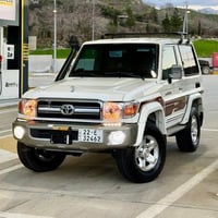 تۆیۆتا لاندکڕۆز j70 مۆدیل 2013 بیلاد پۆستاڵ  165 هەزار کیلۆمەتر ڕۆیشتو...