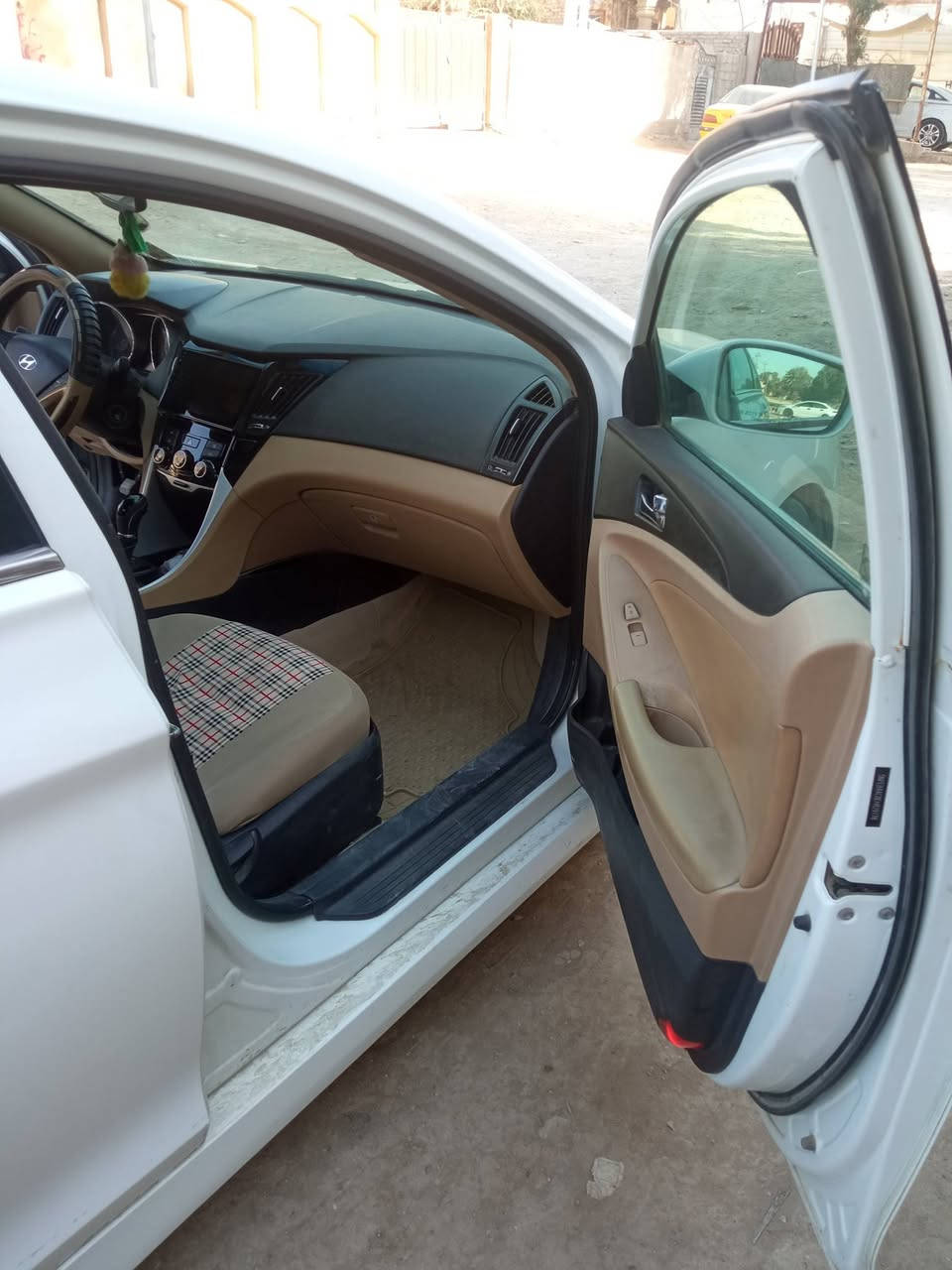 السلام عليكم
 
سوناته 2014 امريكي 

سياره مكفوله بس جاملغ خلفي 

سياره خير من الله مكينه 2400 

مكان بابل الحله 

رقم الموبايل ***********
