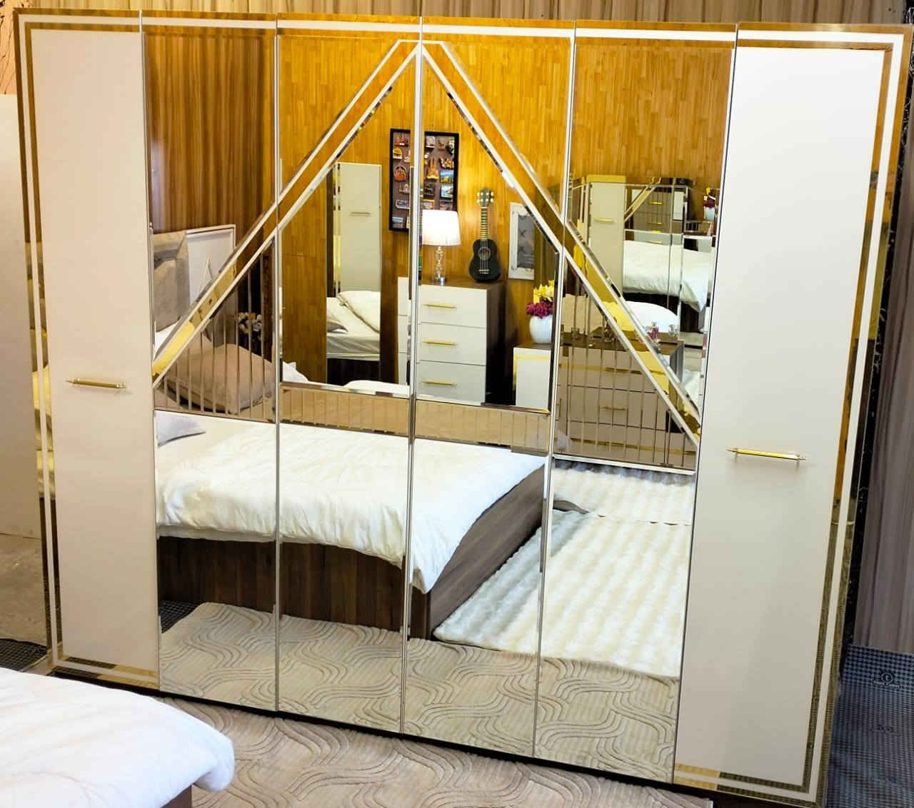 غرفة تركيا 8 قطع نضيفة جدااا اتصال ع الرقم *********** مكان بغداد
