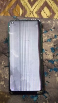 نضيف • شاشة نكسرة