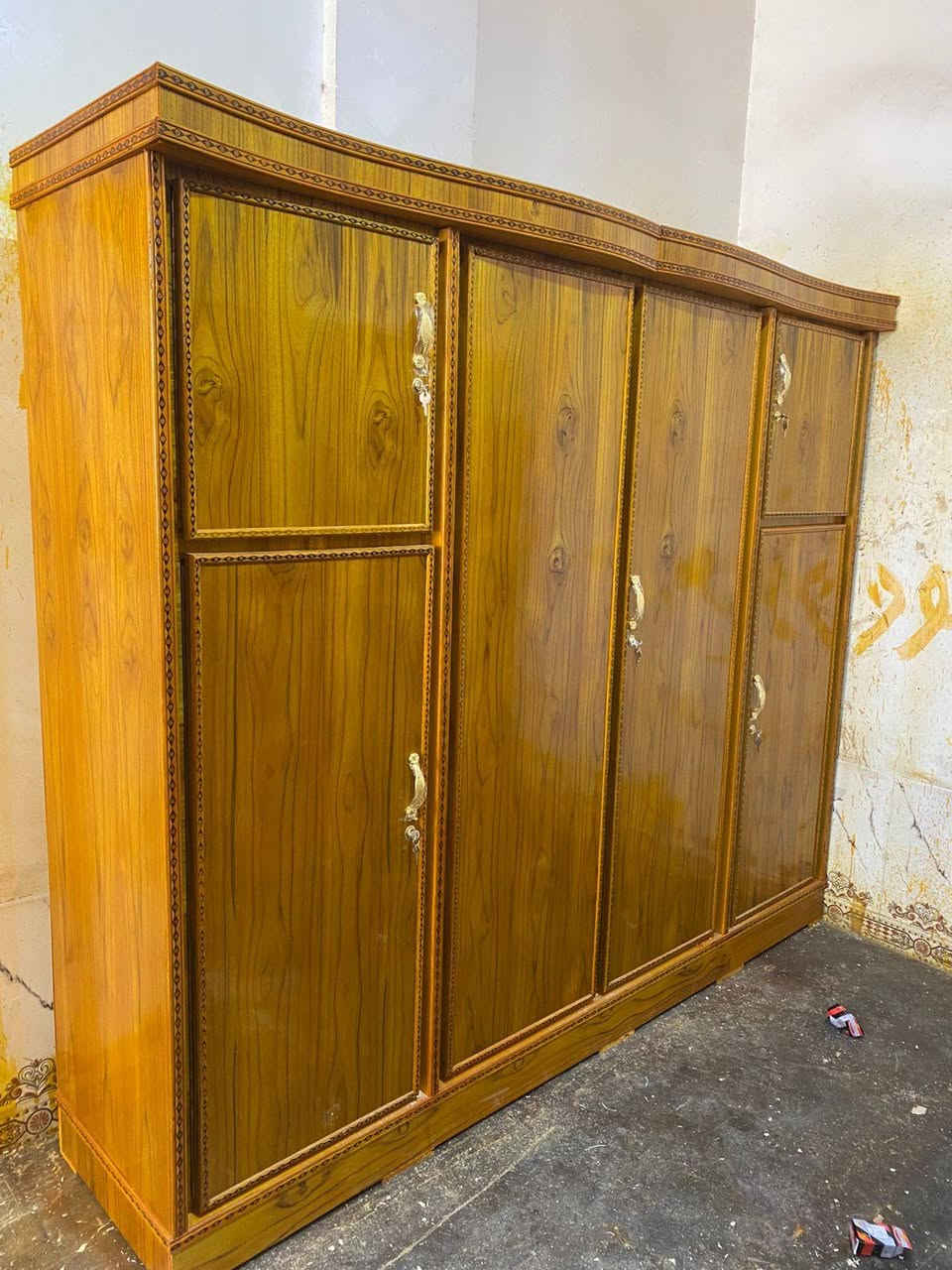 كناتير جديده حطاطه شغل درجه اولى موجود  توصيل لكل مكان حجز عل خاص


**إذا كنت صاحب هذا الإعلان وتريد حذفه لأي سبب، رجاءا أرسل رسالة إلى الدعم الفني**