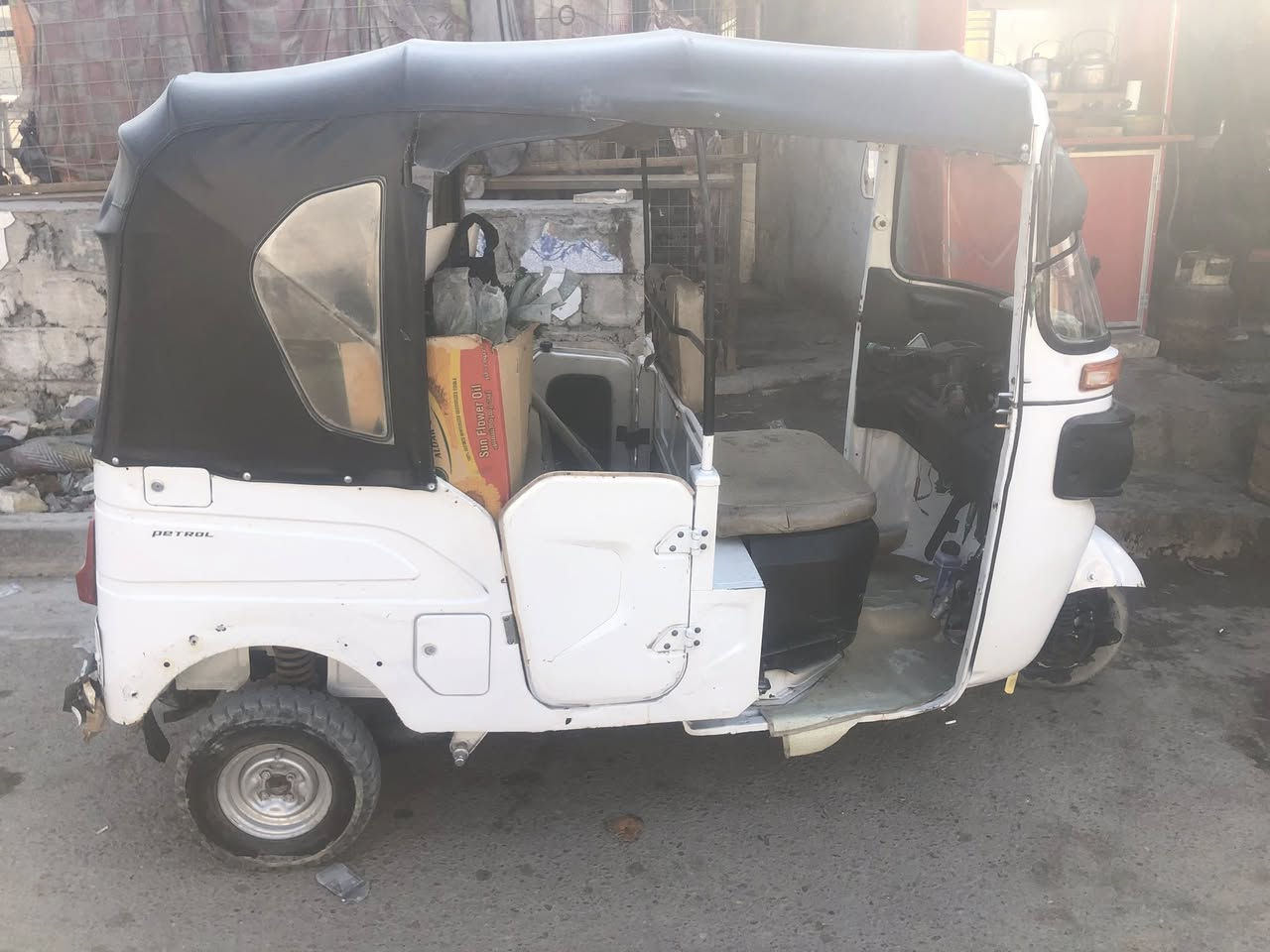 لسلام عليكم تكتك 2021 رقم وسنوية وهزه كلة جديد محرك خير من الله تاخذها للشارع گبل مصبوغة اماكن بسيطة بس جماليه مكاني بغداد حي الرحمة ‭0773 665 0462‬
متواجد فيس واتساب وتكدر تتصل 
السعر 8000
