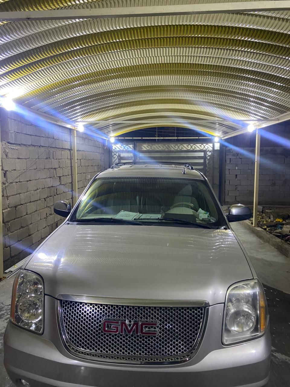 السلام عليكم للبيع سيارة جمس يوكن 2008 دينالي فول مواصفات كفاله من الكصه والضربه مكانها البصرة السعر 90 
الهاتف ***********
