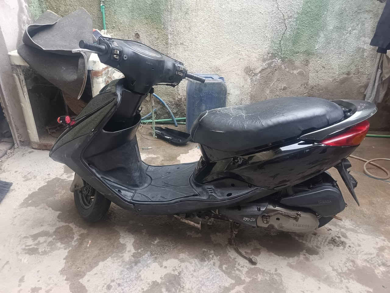 سلام عليكم دراجه بريز 140 دراجه رمبه صاله ٤ اشهر كهربائيات كلها شغاله سلف هندر  تايرات بس باتريها بي كويل والله تاركها بلبيت لان عندي خطوك  وعايفها ماطلع بيها رايدها ب ٦٠٠ مكاني بغداد لشعب ***********
