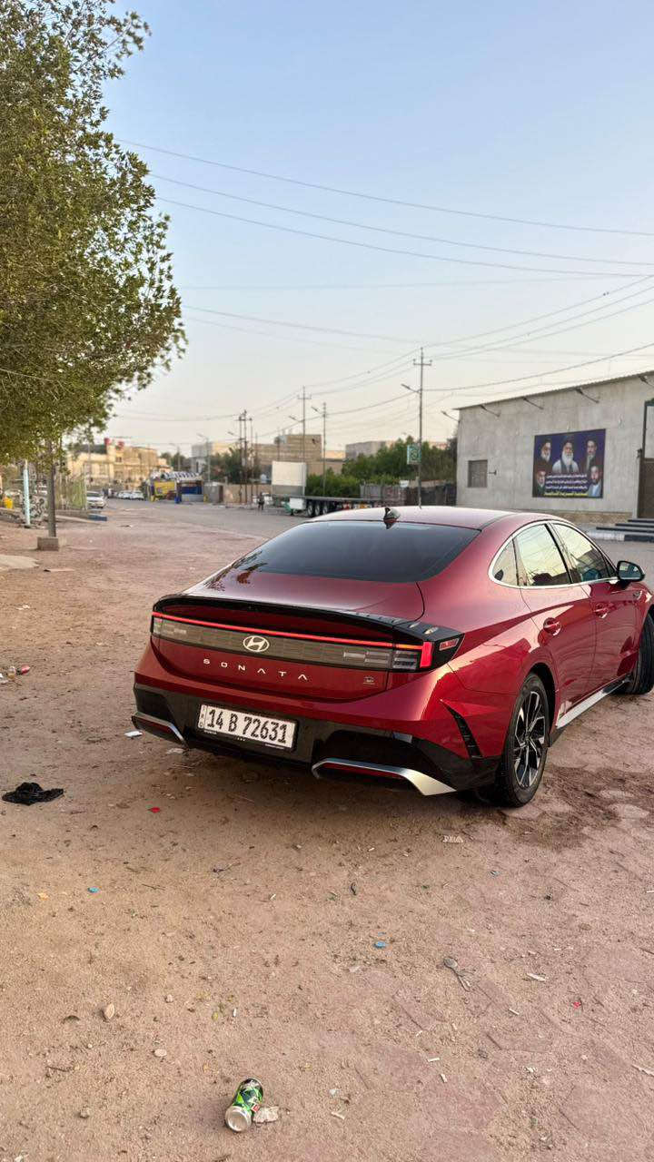 السلام عليكم 
سوناتا موديل2025
ماشيه 24 رقم بصرة معوقين شرط الوكالة العامة
مواصفات
شاشه 
كامره
لايت عدسات
بصمه
رادار امامي
رادار خلفي
رادار جانبي
لد امامي خلفي
ويل كب
توقف ذاتي 
قياده ذاتيه
تنبيه خروج عن المسار
تحديد مسار 
فول تحكم ستيرن
كشن السائق كهرباء
تدفئه بالكشنات
تدفئه بالاستيرن 
داخل  ابيض
شفتات 
كير تعليك
تبريد بيانو لمس
ترحيب عند الاقتراب
صندوق ذكي
تشغيل عن بعد
محرك 2500✈️
تقرير غرق تعمل وتسير شرط الفحص 
السعر:200 وبيها مجال 
للاستفسار:*********** البصرة, العراق
