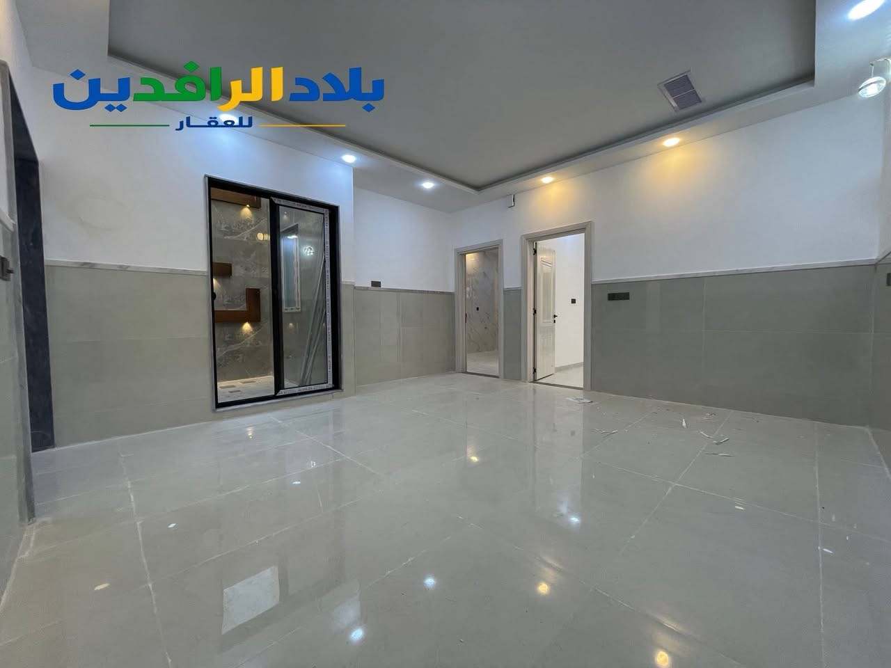 للبيع – دار حديث في حي (الملايين الاولى) خلف الكمارك قرب مول الهيكل
📐 المساحة: 185 متر الواجهة 8.5 م
✨ الخدمات كاملة
🏠 تفاصيل العقار: طابقين يشمل خمس غرف نوم مع هول واستقبال ومطبخ حار وبارد وصحيات، سند زراعي 25 حق التصرف ووصل تمليك
📞 للاستفسار والتواصل: ***********
***********
#مكتب_بلاد_الرافدين_للعقار
