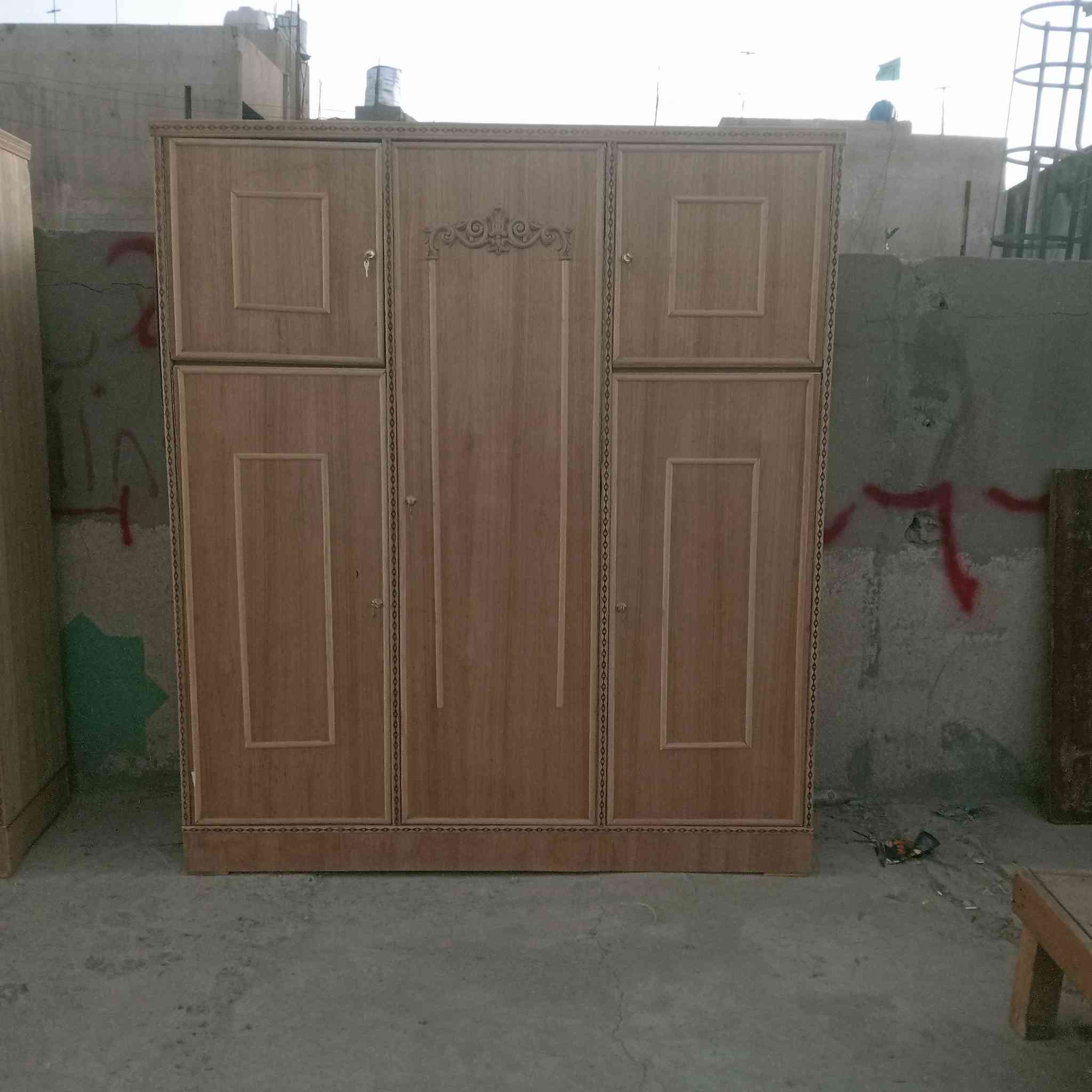 سلام عليكم كناتير بوفيات جرابي للبيع جديد بس ابو 4 مستعمل مكان زعفرانيه ***********
