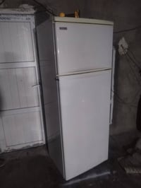 ثلاجه • ١٨ قدم • شغال