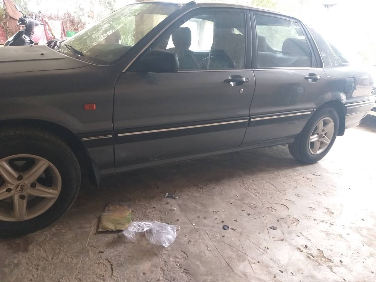 السلام عليكم مسبوشي كلنت موديل ١٩٩سياره محرك كير صدر كهربائيات جيده بلاديه بدون صبغ سياره جديده تحويل مباشر سنويه جديده لغايه ٢٠٢٨ مشروع وطني تبريد ثلج تدفئه شغاله سنتر لوك بلادي حتى سبير الشركه بيه حتى سويج الشركه بل جاملغ مكفوله غرفتها نضيفه جدأ من الدعاميه ل دعاميه مكفوله غرفتها نضيفه جدأ السعر ٤٢وبيه  مجال رقم الهاتف ***********
