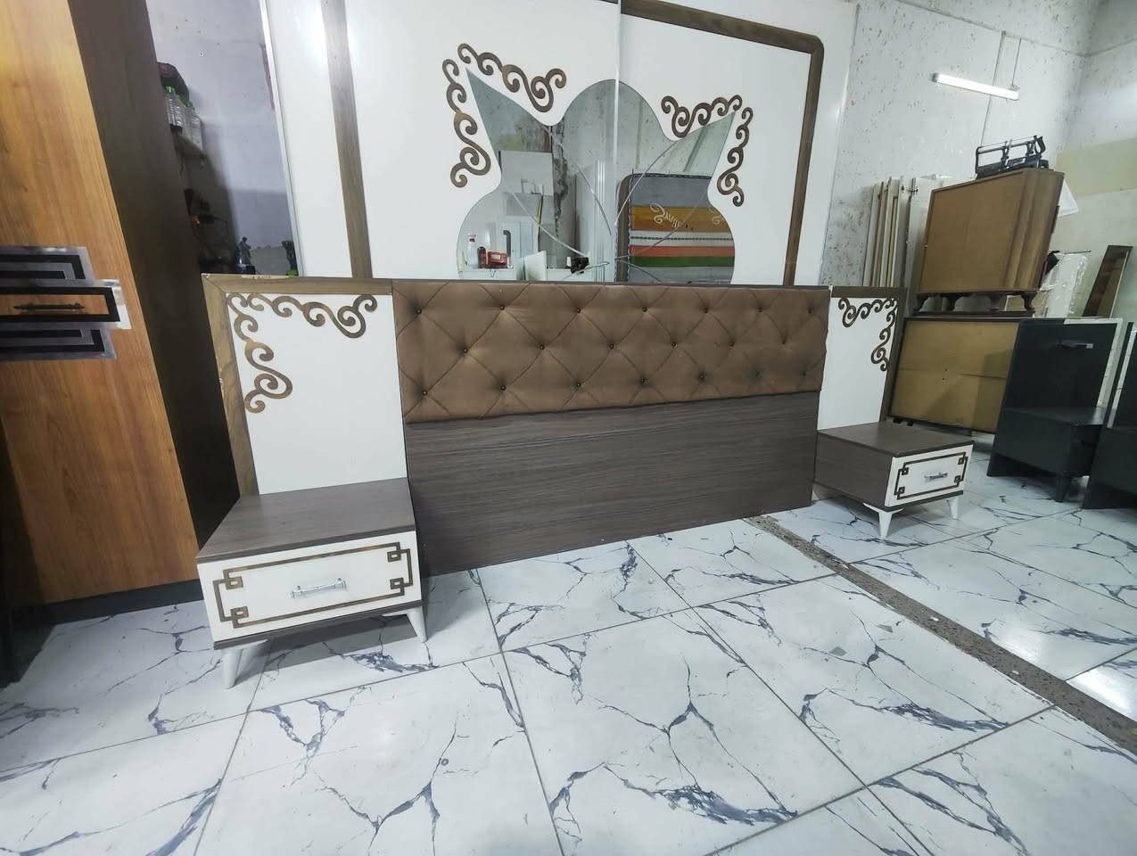 غرفة نوم تركي مستخدم😍💥 
 نضافة95💯
عدد القطع / 5
نضام / سلايت 🦋✨
سعر / 400🤍✨
شد ونقل داخل بغداد مجاني🛻
يوجود توصيل محافضات


**إذا كنت صاحب هذا الإعلان وتريد حذفه لأي سبب، رجاءا أرسل رسالة إلى الدعم الفني**