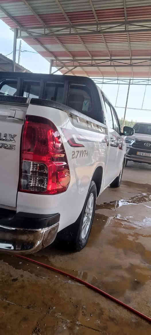 السلام عليكم
للبيع  هايلوكس 2021

كير اوتوماتيك 

بانزين

محرك 4 سلندر 2700cc

مكفولة من تبديل وصبغ بيها بارد بسيط

رقم بغداد مداور ثاني يوم

موقع بابل /اجبلة

السعر 260 وبيها مجال بسيط

متوفر واتساب

‏‪0771 185 4274‬‏

‏‪0771 832 6239‬‏
