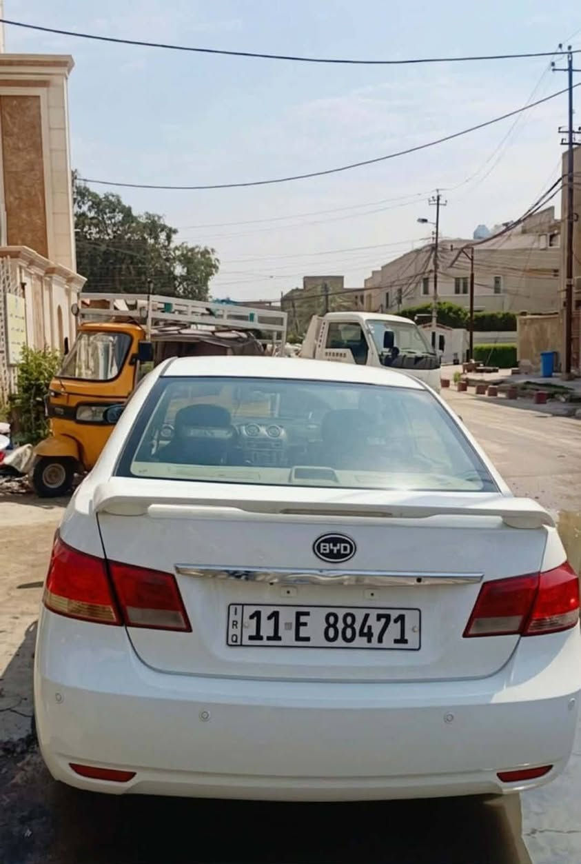 السلام عليكم بي وايدي موديل (13) G3
رقم بغداد تحويل مباشر بأسمي 
تخم تاير جديد 
تبريد شغال تدفئه شغاله ملغيه 
تحكمات ستيرن 
كشنات جلد 
كهربائيات كامله 
صدر خلفي امامي جديد 
سياره نظيفه 
التواصل واتساب ***********
