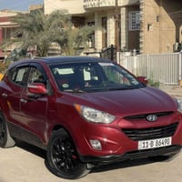 توسان 2010صبغ احزام لجماليه اثر جراد وحادث باب وجاملغ خلفي  السياره نض...