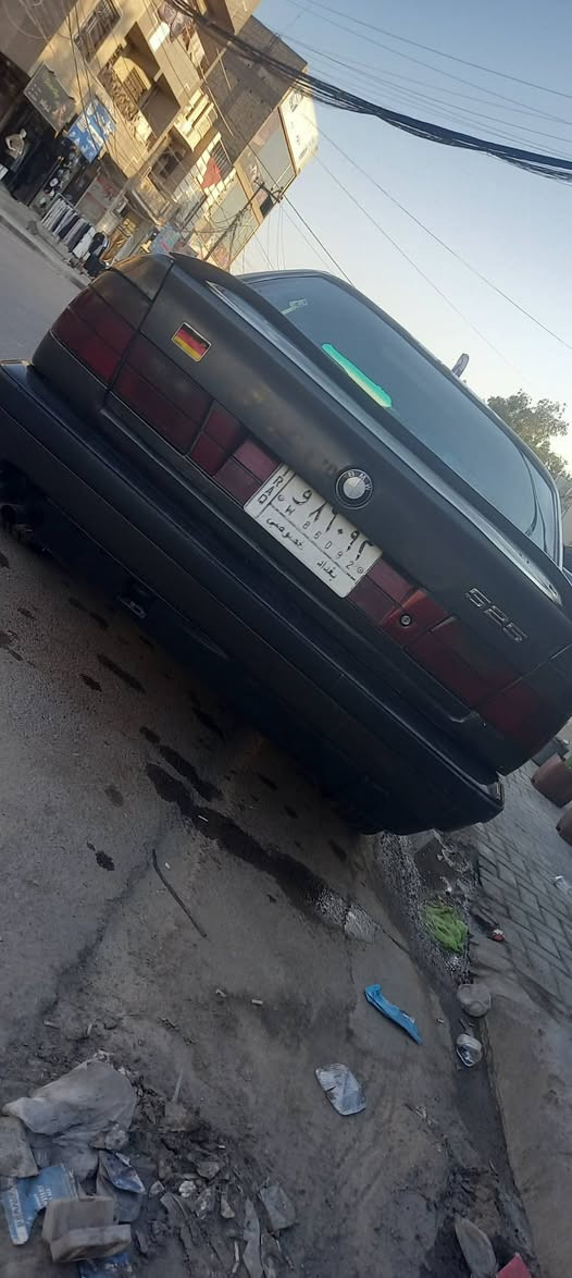 سلام عليكم عندي هاي بي ام موديل ٩٠اصلي الحجم مفتوح ٥٢٥ كير عادي مكينه وكير جديد تخم تاير جديد ويل كب جديد جام كهرباء دبل كمبيوتر بدون تبريد اصلي رقم بغداد تحويل مباشر داخل جلد كهربائي كل شغاله فتحه سنتر لوك مكانه لشعب رقم ***********لسعر  ٢٩
