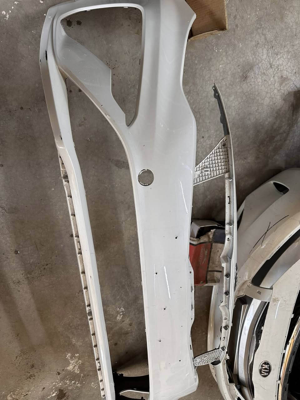 السلام عليكم
مجمع محمد البديري 

لتجاره قطع غيار سيارات كوري 

عنوان : ديوانيه / حي صناعي / يوجد توصيل 

*********** / ***********
