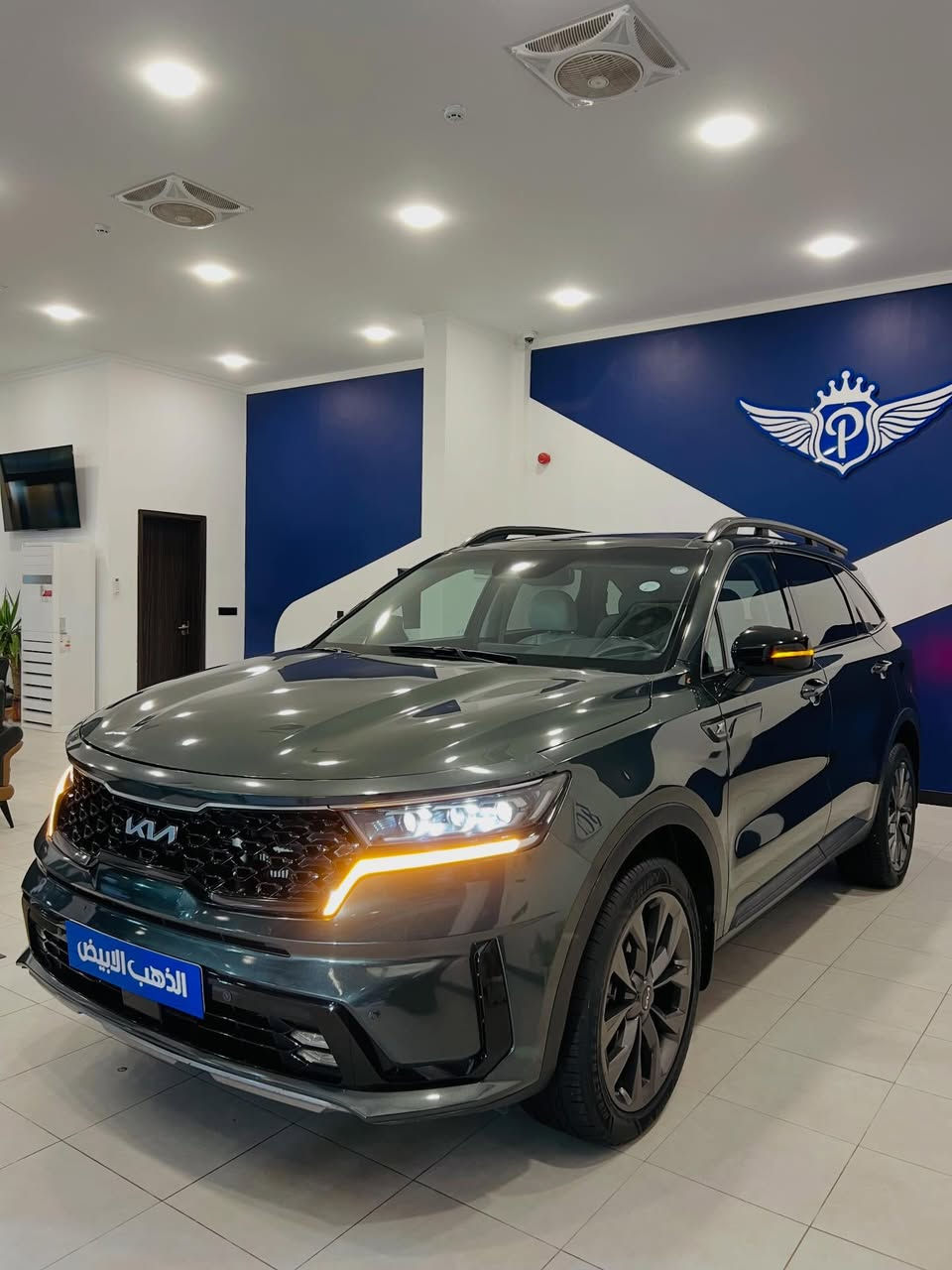 ⁨ ⁨ 🚘 كيا سورينتو 2022 – فئة X-Line 🚘

💎 فئة مميزة بتصميم عصري وأداء عالي، تجمع بين الفخامة والاعتمادية

📍 المواصفات:
• محرك 2500cc تيربو
• ناقل حركة أوتوماتيك 8 سرعات
• نظام دفع رباعي AWD مع قفل تفاضلي
• شاشة وسطية 10.25 إنج تعمل باللمس
• تشغيل بصمة + دخول ذكي
• داخلية جلد فاخرة مع تدفئة مقاعد
• فتحة سقف بانوراما
• نظام مانع الانزلاق + مساعد نزول المنحدرات
• رفوف سقف أصلية X-Line Roof Rack
• جناح خلفي وشكل رياضي مميز

📍 الموقع:
كربلاء -مدينة المعارض النموذجية- رقم المعرض 16

📞 للاستفسار (اتصال أو واتساب):
***********
***********
***********⁩⁩

