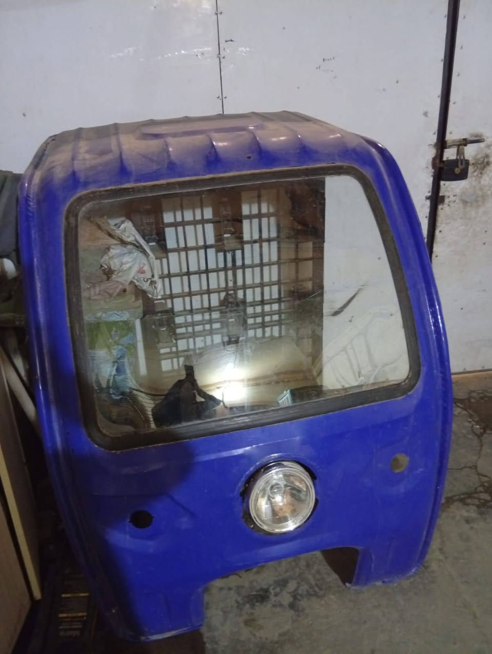 للبيع حديد مو بلاستيك ***********
مكان كرادة 80
