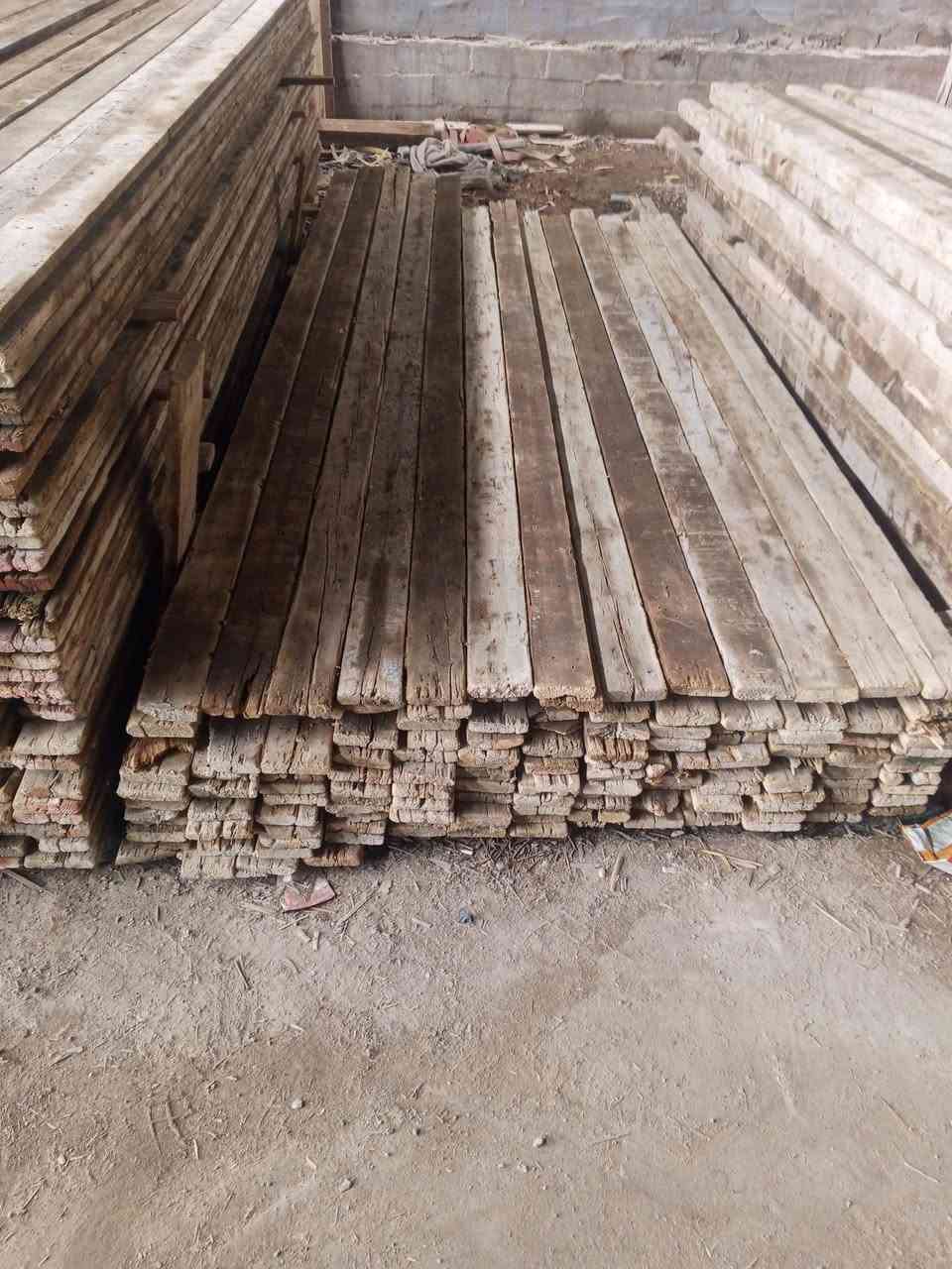 متوفر في الموصل الكرامة قرب المشاتل خلف مشتل الريحان 
لوح 4 متر مستعمل سعر المكعب 350 الف
لوح 3 متر سعر المكعب 350 الف
جسور 3متر مستعمل سعر المكعب 375 الف
لوح مقاصير من1 الى2مترونص سعر المكعب 275 الف
جسور من 1 إلى 2 سعر المكعب 275 الف
عصايب 50و60 و70 سعر المكعب 200 الف
درسك 330 زاخو سعر الزوج 6ونص 
فخخ سعر الزوج 4ونص 
***********
‏‪***********‬‏
