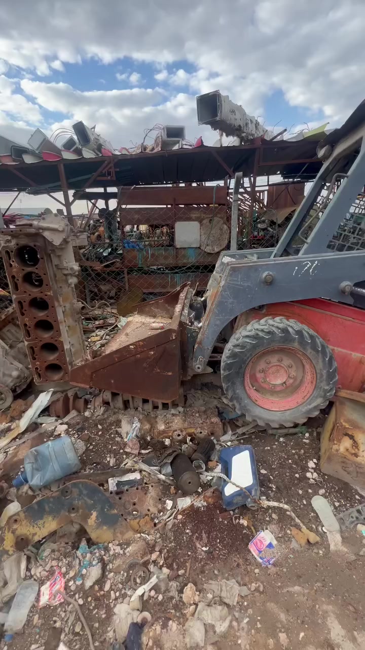 مكلف بالنشر 
للبيع بابكات 
محرك كابوته 
ابيعه ع وضعه عاطل فنديشن مكسر 
(بدون اوراق )
عنوان النجف 
***********
