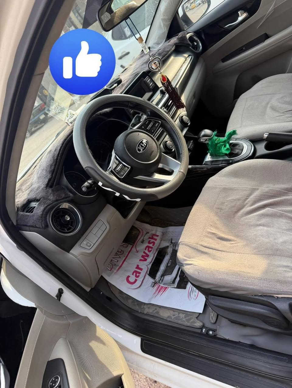 السلام عليكم 
سيراتو للبيع
موديل 2019
فول مواصفات ما عدى الفتحه 
بصمه تشغيل
بصمة ابواب
تشغيل عن بعد
الصندوق ذكي
تبريد خلفي
3 وضعيات قياده ايكو و سبورت و عادي
 ويل كب
محرك 1600
ماشيه 100 km
العنوان واسط الزبيدية 
السعر 166 وبيه مجال قليل
للاستفسار 
***********
