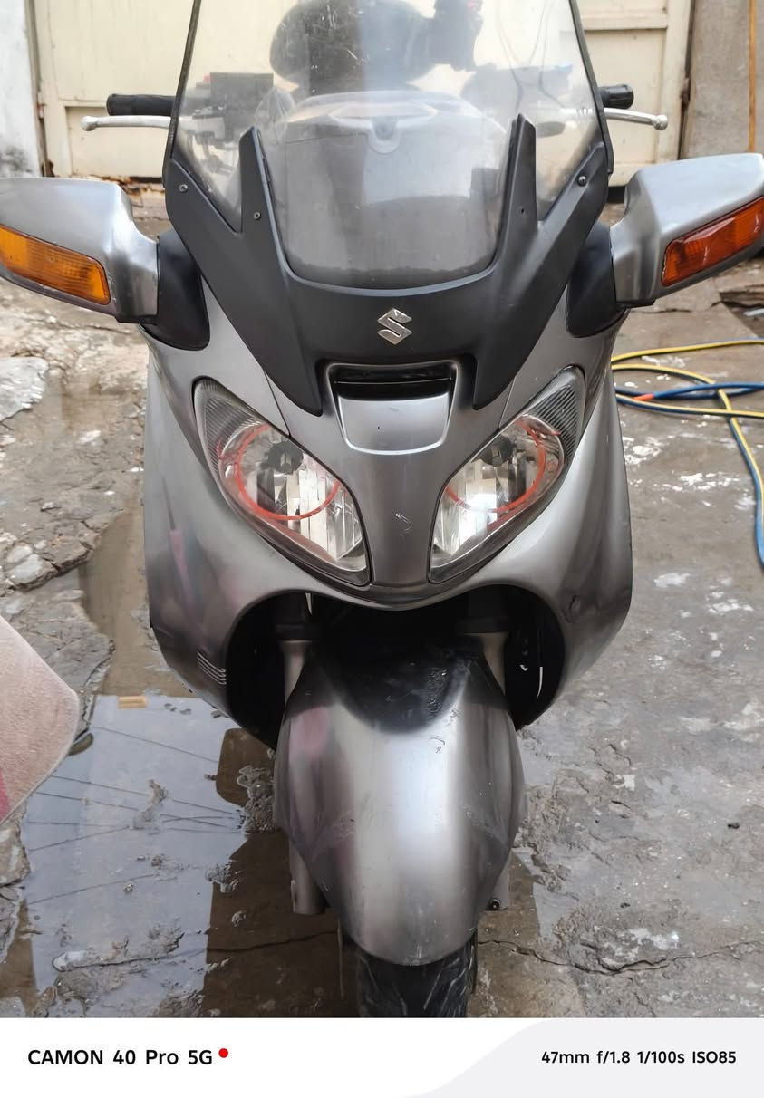 سلام عليكم من رخصت الدمن عندي هاي السكاي شغاله مكينه كير مكفولات الدراجه بس الماطور مال الكير مابي حار اني ابيع ع وضعها لا وديتها لحد ولا شايفها مصلح عايفها بلبيت واريد ابيع ع حطتها لتخابرني تكلي شبيها مابيها نقص بس حار مال الماطور مال الكير قايش جديد مكينه مابيها شي كلجات مابيهن شي كفرات ٨٠ بلميه هذه رقمي ***********الشراي يتصل مستعجل ع البيعه السعر ٩٠٠ وبيها مجال قليل مكاني بغداد
