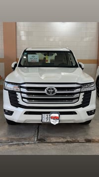 🧿معرض الملك  لتجارة السيارات🧿  🔥دخول جديد 🔥  🔹النوع : 💙TOYOTA LAND GRU...