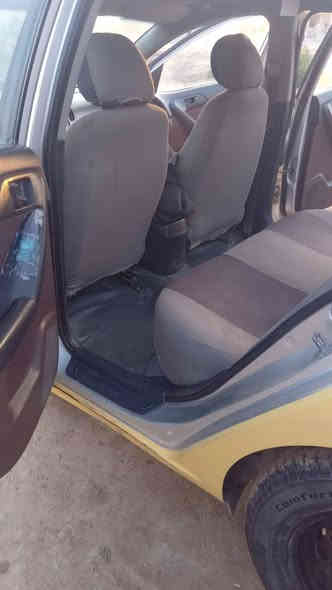 سلام عليكم كيا سيراتو البيع موديل2013 سنويه تنتهي ب27تريد وكاله أو تحويل مضموضات سياره جديده مكينه كير حداديه تخم تاير جداد  تبريد  تدفه ابدون ضربه دخليه شوصي الغود تكم لقماره مكفولت السعر 80 وبيه مجال لشراي الستفسار على رقم مامتوجد على نت مكان السياره الناصريه قضاء الغراف  ***********
