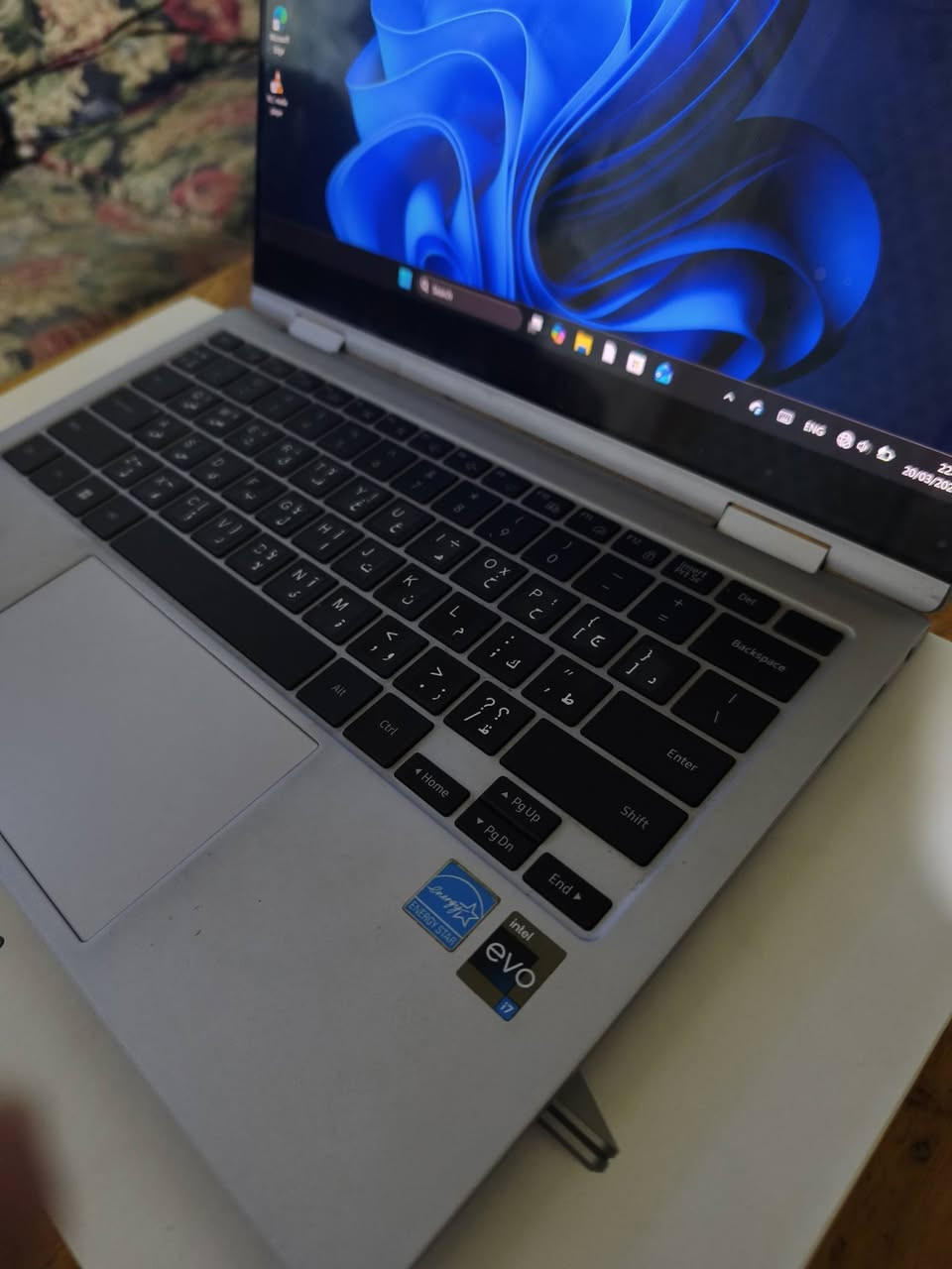لابتوب للبيع GalaxyBookPro2 360
كامل ملحقات نظافة عالية جدا

شاشة لمس + قلم
معالج i7 جيل 12 
هارد 500 ssd 
رام 16 

السعر 750 مجال بسيط
تواصل واتساب فقط ***********
