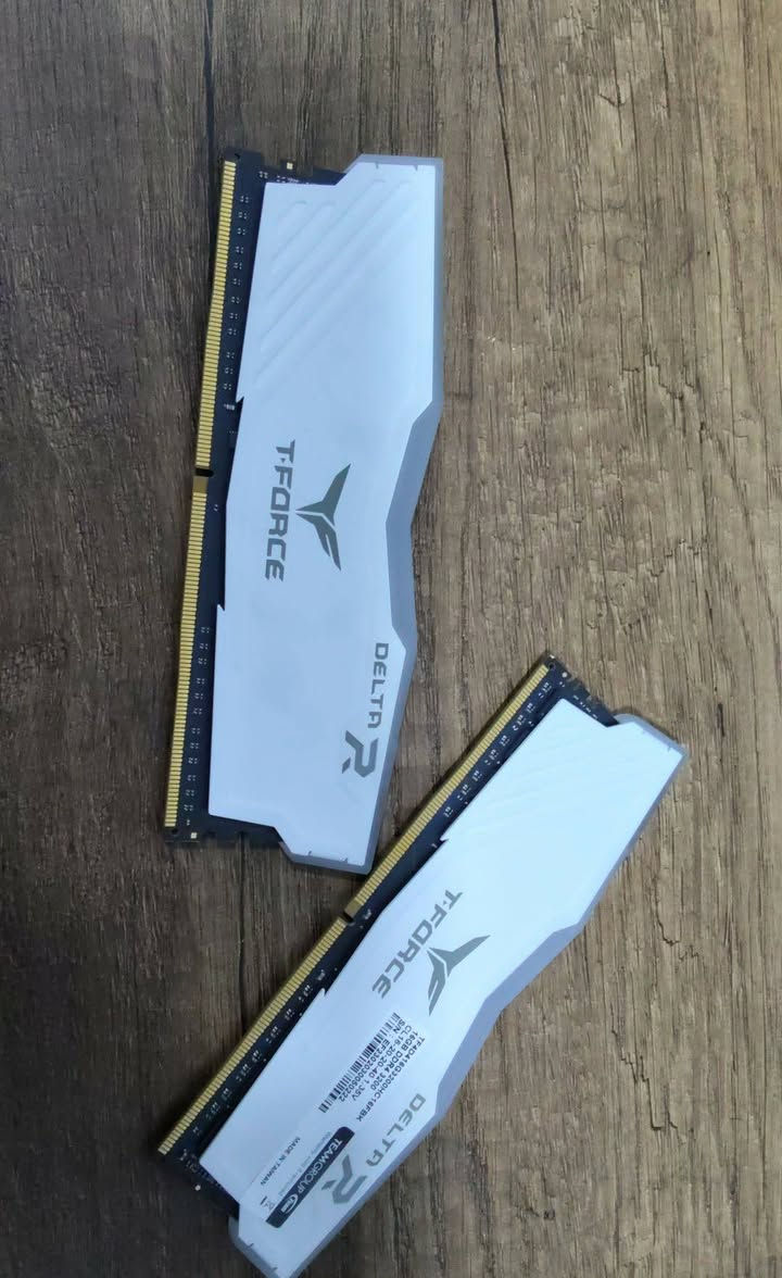 سلام عليكم. قطع pc للبيع
رامات

T-force ddr4 3200hz 16×1
100الف

T-force ddr4 3200hz 16×1
100الف 

corsair ddr4 3200hz 16×1         
110الف

معالج

i512400(بدون حرف) 
150الف

ssd m. 2

addlink 1T gen 3 
100الف

بور سبلاي
 
SPECTRUM 700w 80plus
سعر 50الف 

مكاني موصل ويوجد توصيل لكل المحافظات


**إذا كنت صاحب هذا الإعلان وتريد حذفه لأي سبب، رجاءا أرسل رسالة إلى الدعم الفني**