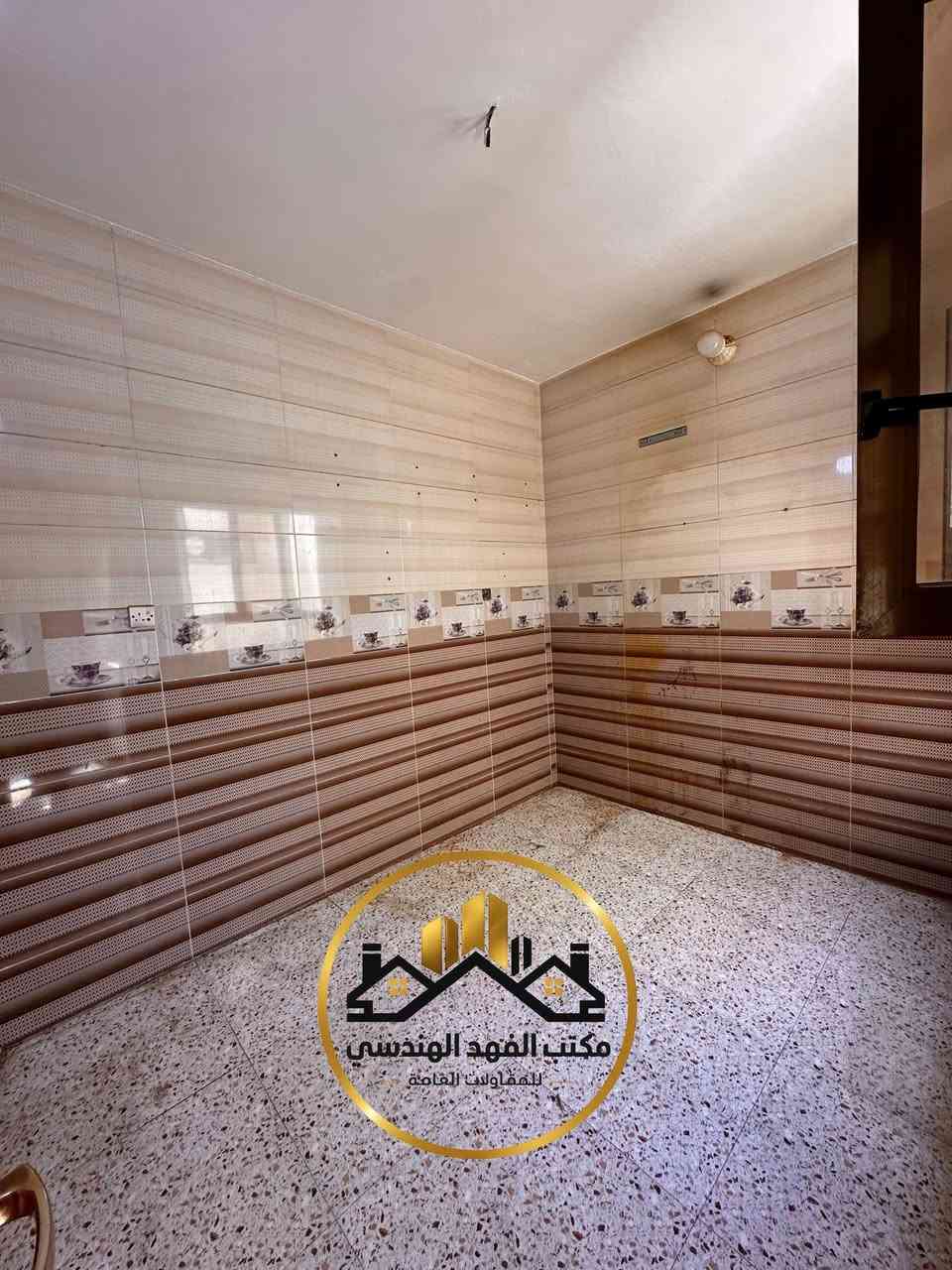 � شقة للإيجار – طابق أول
🔹 المساحة: 90 م²
🔹 تحتوي على:
✅ 2 نوم
✅ مطبخ معزول
✅ صالة
✅ خدمات

💰 الإيجار: 650 ألف دينار عراقي (قفل)

📞 للاستفسار:***********
