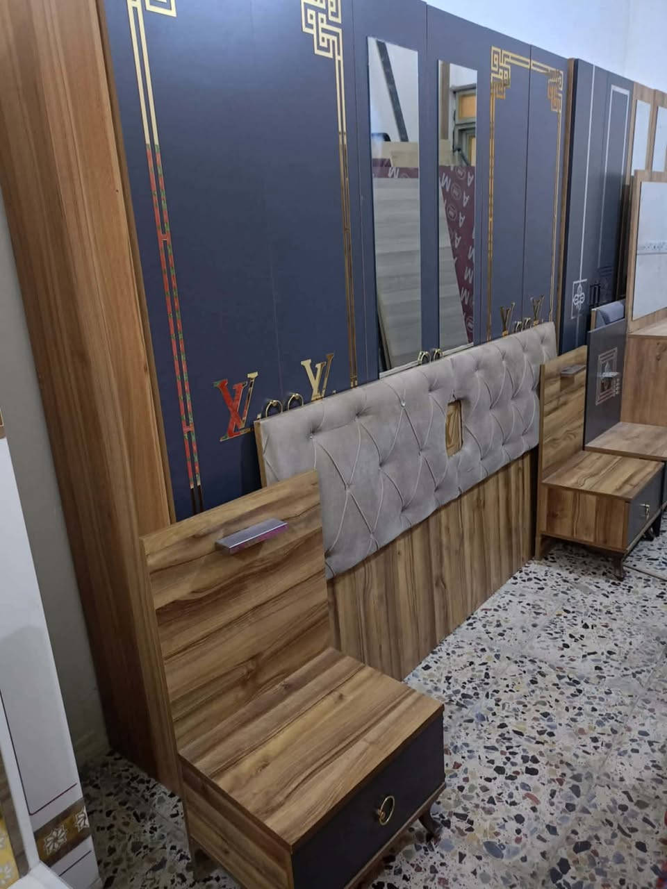 غرفة تركي 🇹🇷 مستخدام 5قطع  ✨✨
نضافه 90 💯
ابواب  💖
السعر 450 💖💸
مع شد🪛 ونقل 🚚  مجاني  داخل بغداد  محافظات بكروه


**إذا كنت صاحب هذا الإعلان وتريد حذفه لأي سبب، رجاءا أرسل رسالة إلى الدعم الفني**