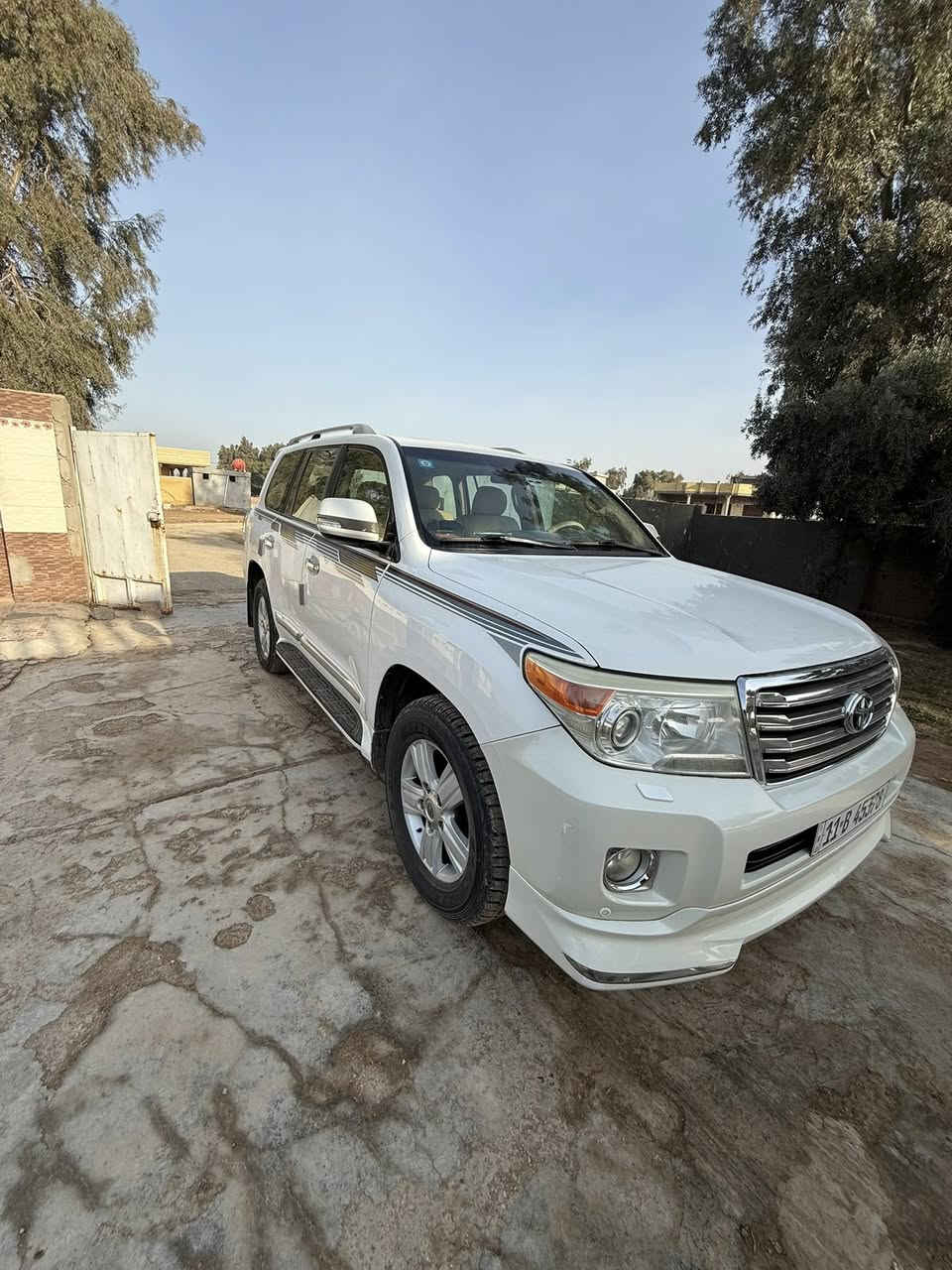 السلام عليكم لاندكروز 2013 رقم بغداد سيارة مكفولة كفالة عامة فطيم ماشية 160 حقيقي سنوية مجددة 
السعر  367 
***********
