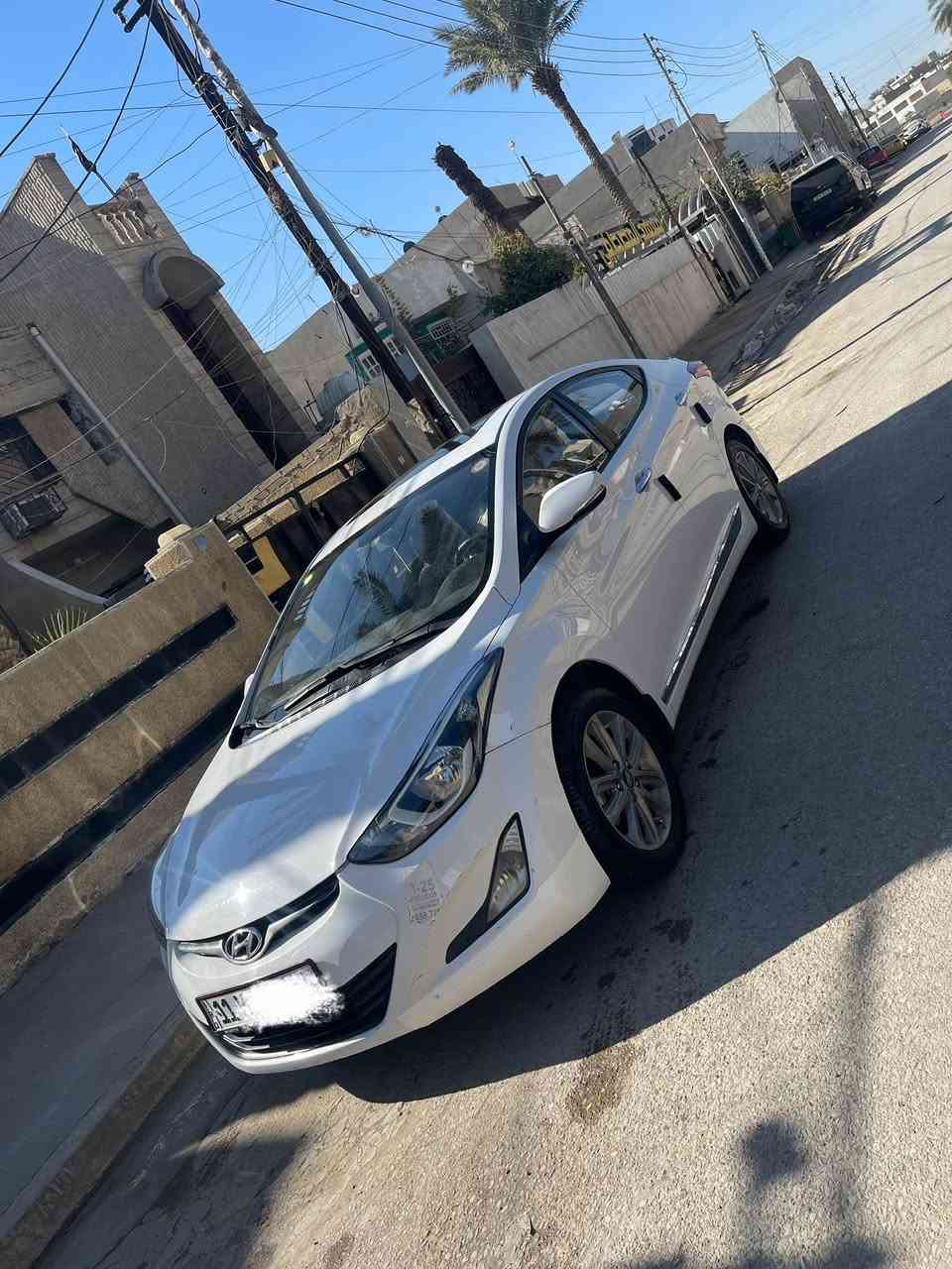 السلام عليكم 
النترا 2015 خليجي سياره نضيفه جداً مكفوله من الضربه والتبديل  فقط هلال الجاملغ الخلفي صبغ كد شبر اثر دحجه بسيطه احلى من الصور مكينه 1800 كير صدر تبريد كله شركه جاهزه مواصفاته فول عده البصمه فتحه  تحكم استيرن شاشه مري شفط اشاير مري داخل صاج حساسات خلفيه تخم تاير جديد بالعافيه ع الياخذه رقم بغداد الدولي بسمي  السعر125 وبيها مجال بسيط 
مكاني البلديات ***********
