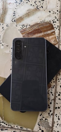 سامسونج اي56 • الجيل الخامس • نضافه