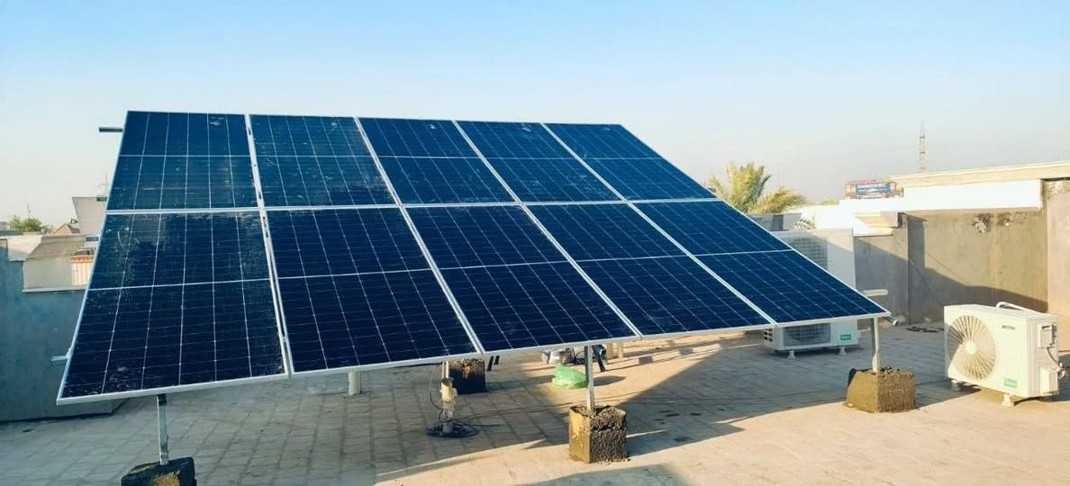 ☀️ تم تنصيب منظومة طاقة شمسية متكاملة – 20 أمبير (ليلي / نهاري)
استمتع بالكهرباء المستمرة مع منظومة عالية الكفاءة تضم أفضل المكونات:

✅ انفيرتر Growatt Hybrid بقدرة 12KW
✅ بطارية LVtopsun سعة 32KW
🔋 حتى 8000 دورة شحن وتفريغ
✅ 10 ألواح  LONGi Solar x10 عالية الكفاءة

⚡ تشغيل مستمر نهارًا وليلاً.
⚡ أداء قوي واعتمادية عالية.
⚡ مناسبة للمنازل والمشاريع والمحلات.

📞 تواصل معنا الآن عبر ارقامنا الموجودة في الصفحة لمعرفة السعر والحصول على أفضل عرض أو زيارة مقر الشركة / حلة /شارع ٦٠ /بداية شارع الحسينية
الجودة، الأداء، والضمان... كلّها في منظومة واحدة.


**إذا كنت صاحب هذا الإعلان وتريد حذفه لأي سبب، رجاءا أرسل رسالة إلى الدعم الفني**