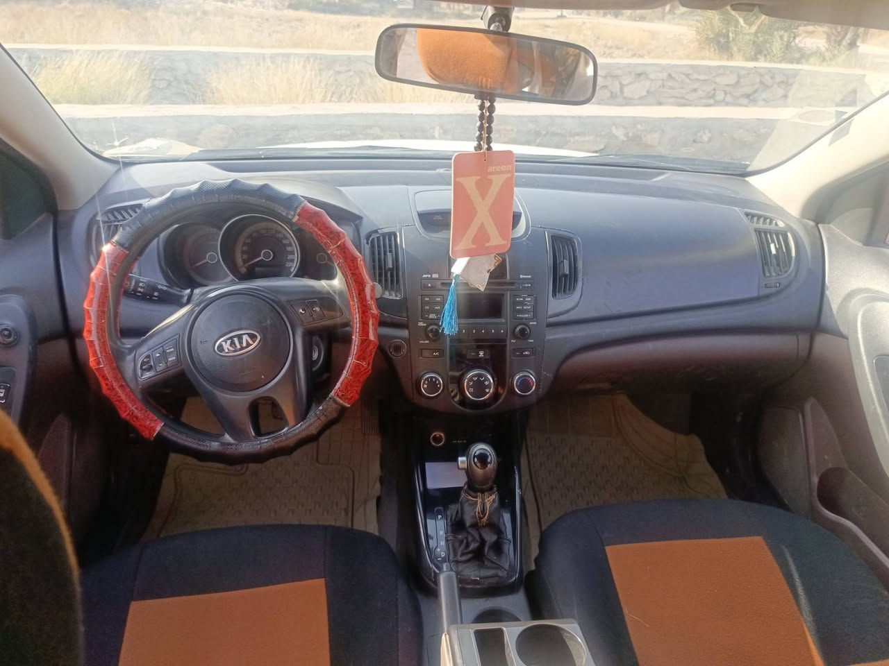 سلام عليكم
للبيع سيراتو 2011 خليجي مكينه 1600 جديد مكفوله من ضربه كفاله عامه فقط بيهه جرود بسيط وماصبغهن باقي عل وضعهن تجي وتشوف بعينك سياره جاهزه عل اخر حبايه مداور ثاني يوم رقمهه قادسيه انكليزي السعر 85 وبيهه مجال بسيط ‏‪***********‬‏ رقم صاحب السياره 👍
