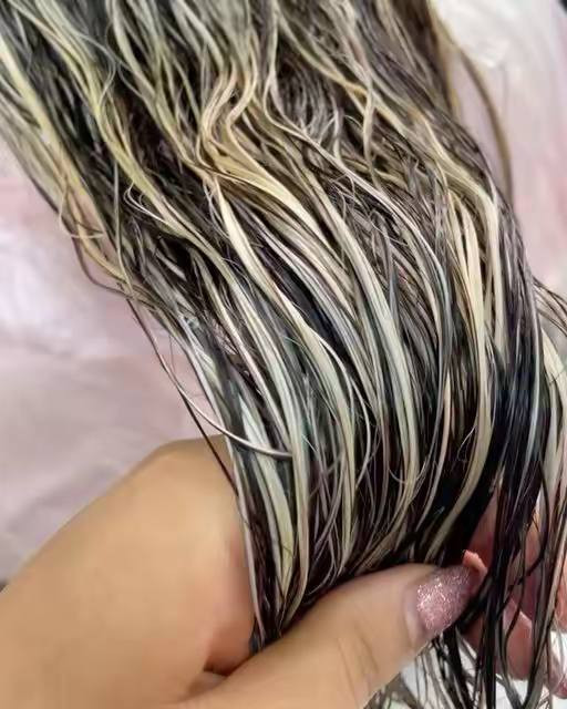 🌟 عرض الشعر 🌟
- صبغ شعر 25 ألف
- سحب لون + توحيد لون + صبغ 45 ألف
- معالج جميع أنواع الشعر 35 ألف
- ميش الشعر يبدي من 25 ينتهي لل50 ألف
- تسريح الشعر يبدي من 40 ألف فما فوق
للاستفسار: ***********
