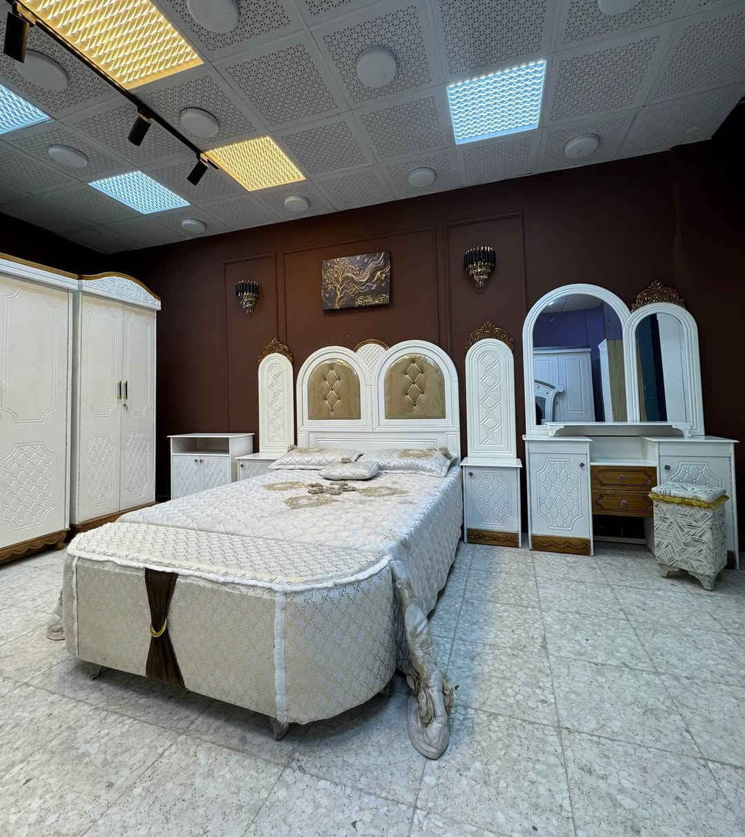 متوفر انواع الغرف الاخشاب صاج لتواصل معنا عبره الواتساب
wa.me/+9647857770513
***********للاتصال
