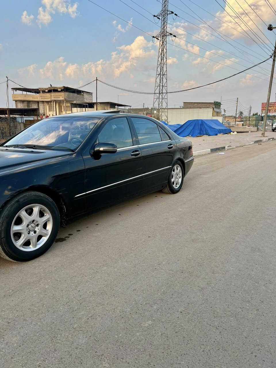 اسلام عليكم
من بعد اذن الادمن 
اقراء التفاصيل قبل الاتصال 
سعر مناسب
مارسدس غواص للبيع S500  باب طويل فول مواصفات محرك 8 سلندر مديل 2003 دكمه ناعمه تدفئه تبريد بلكشنات كشنات حظن ومعروفه مواصفات الغواص  
(رقم كركوك ملصق وسنويه وكاله فقط ) (كمرك ما مدفوع )  
سياره حلوه ومرتبه اتعهد بلوكاله بصمه اضافيه عدد ٣ وياها

نقصها حداده وشويه ترتيب للبدي محرك وكير كفاله 
السعر :70 وبيها مجال للشراي 
مكاني / بصره
الهاتف / ***********
